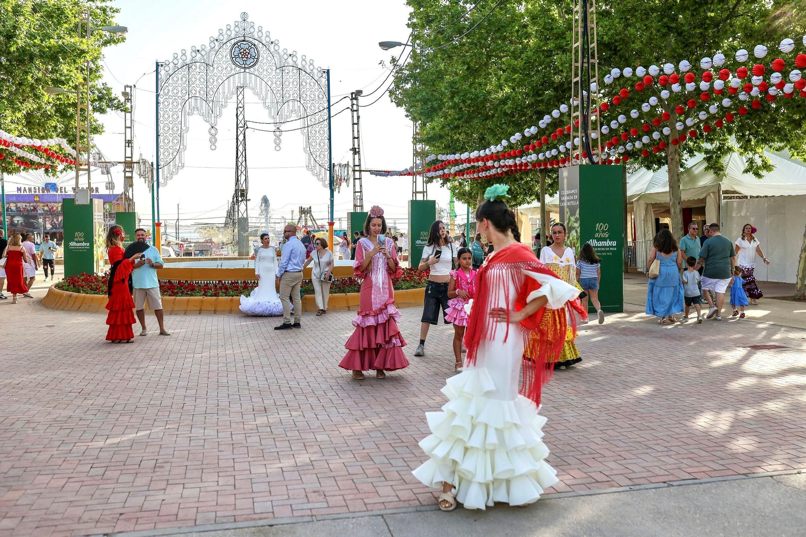 Fotos: así ha sido el Domingo de Corpus en la Feria de Granada