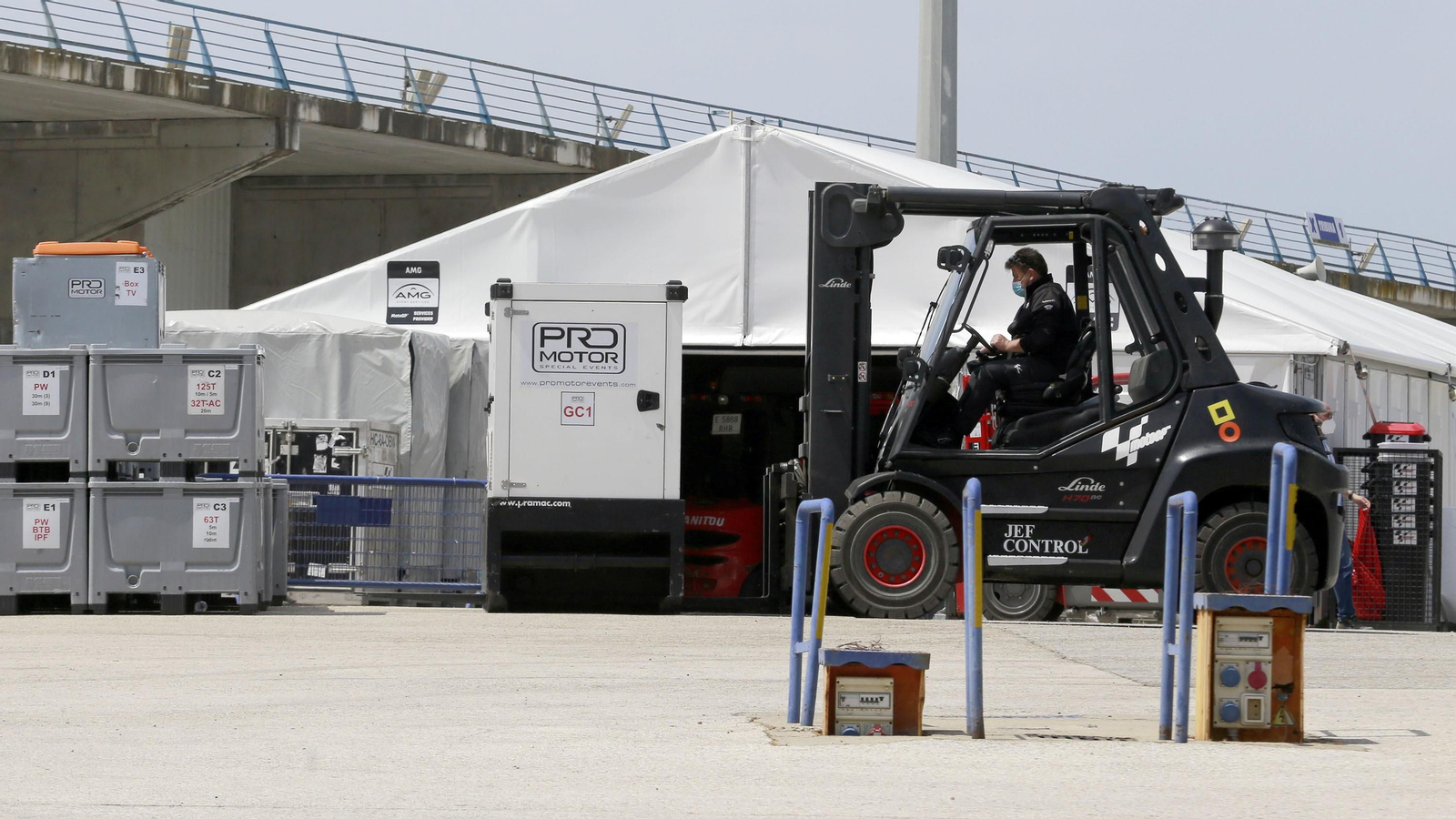 Preparativos en el Circuito de Jerez - Ángel Nieto