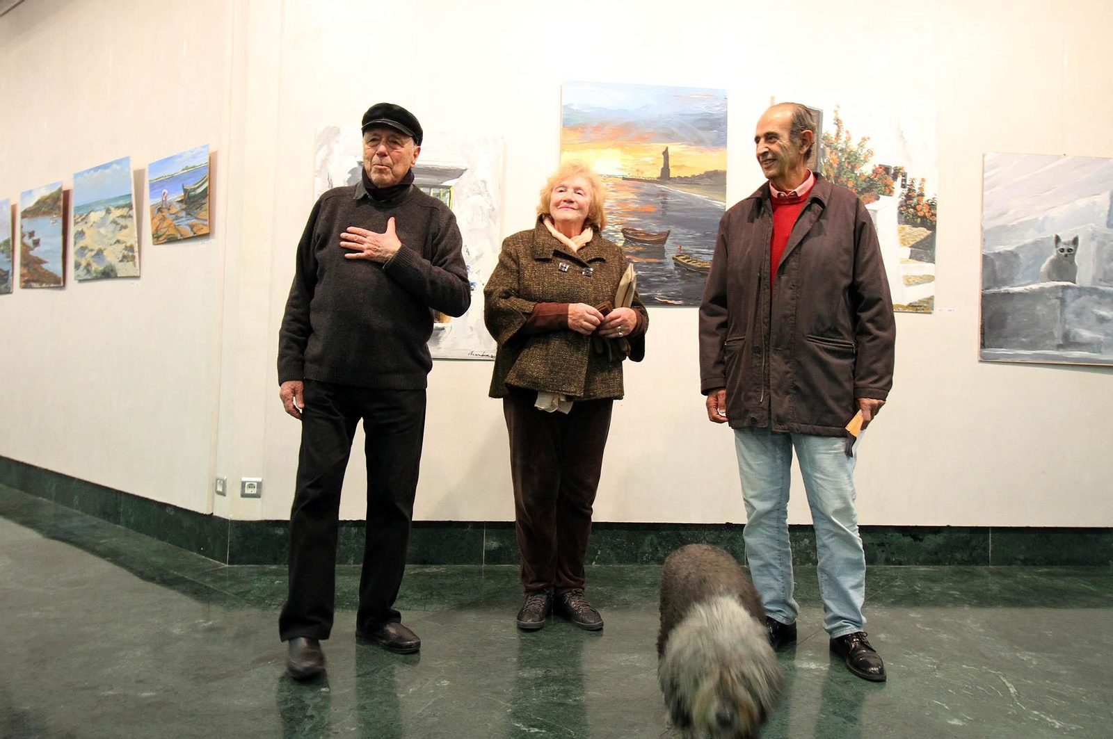 Imágenes de la Inauguración de la exposición del taller de arteterapia de Aramburu en la sala de la Caja Rural del Sur