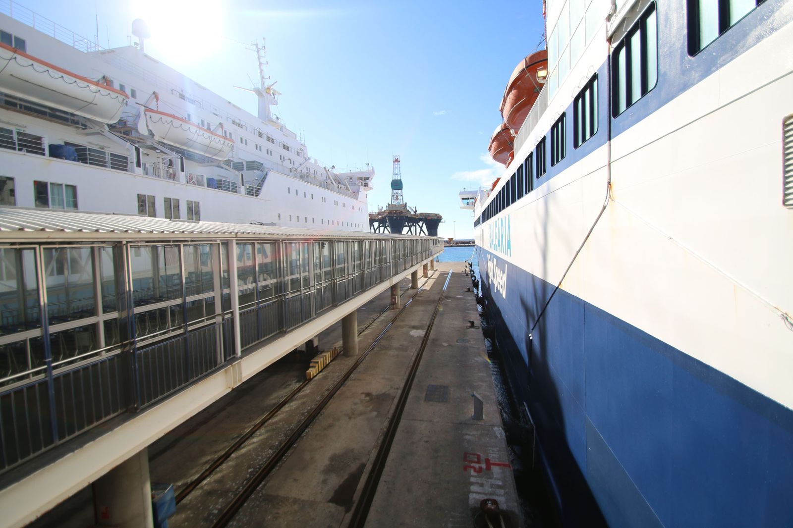 Tres detenidos por falsificar certificados covid a viajeros para poder embarcar a Argelia