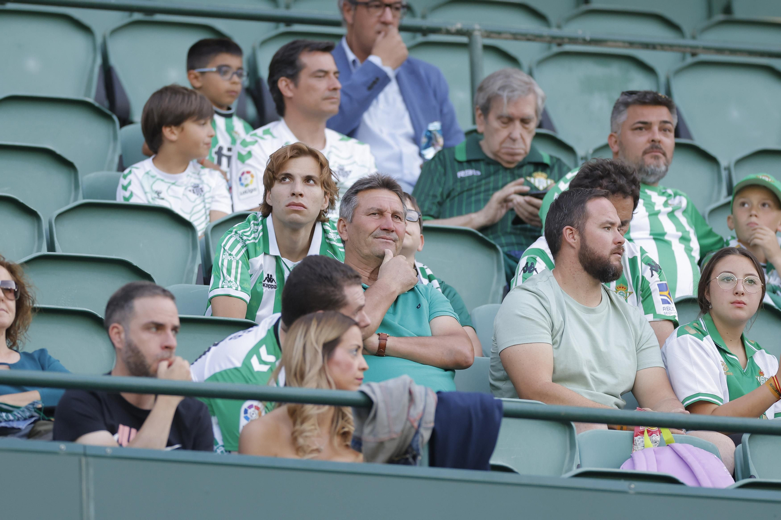 Búscate en las fotos del Betis-Rayo