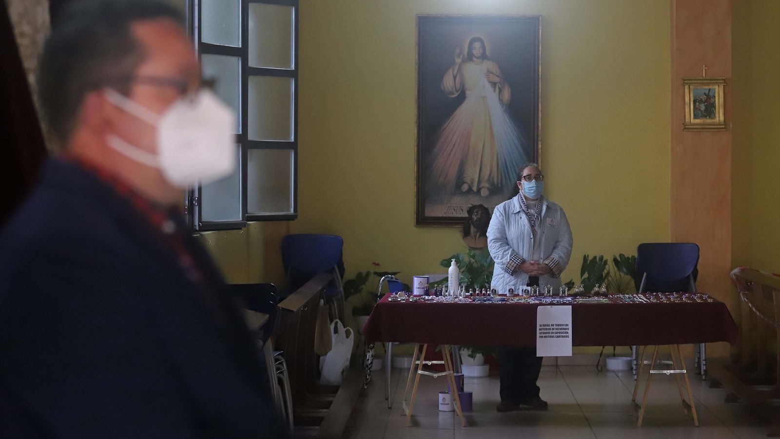 Solemne veneración de fieles al Medinaceli de La Línea