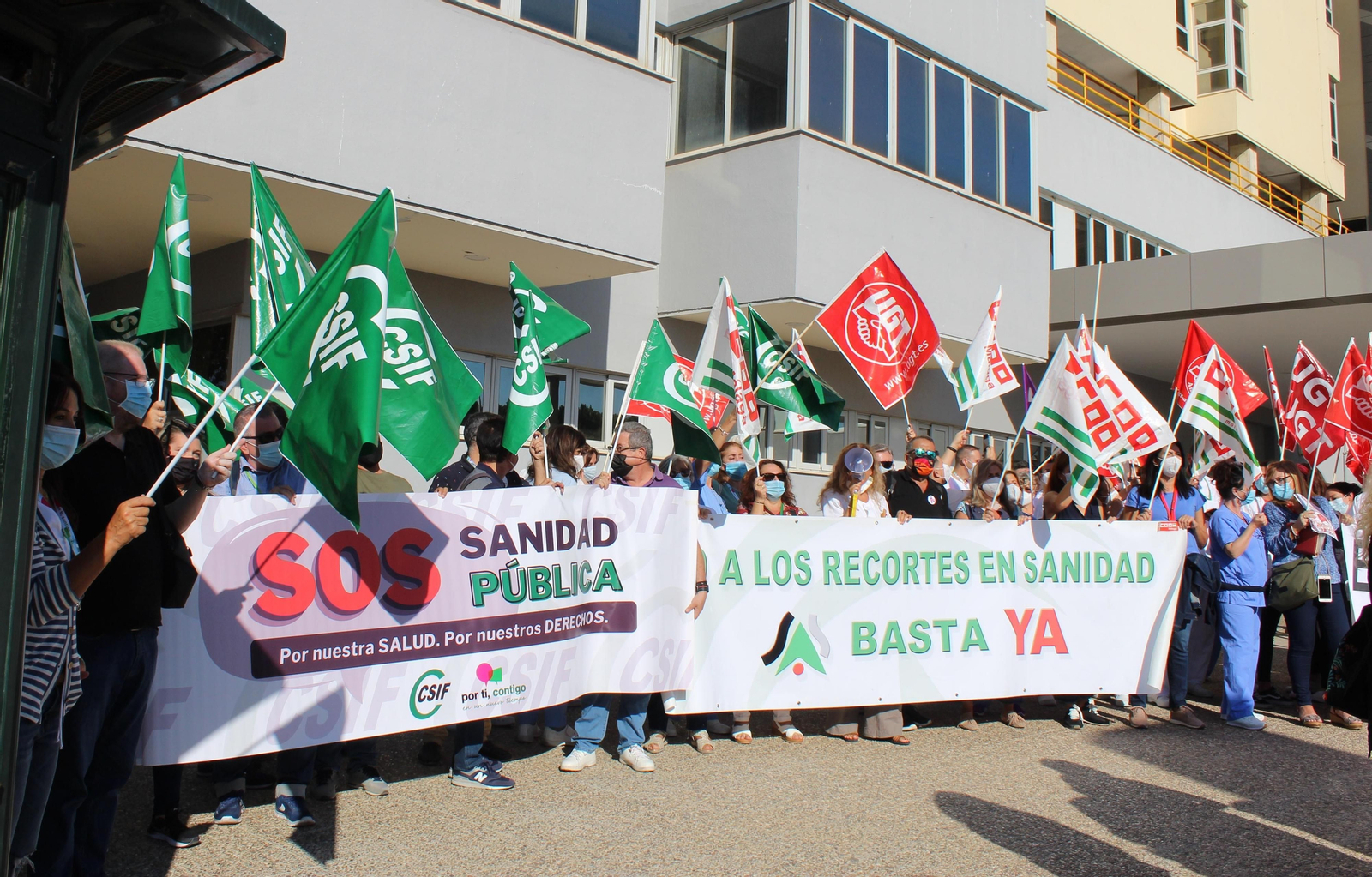 Protesta ante el Hospital Clínico.