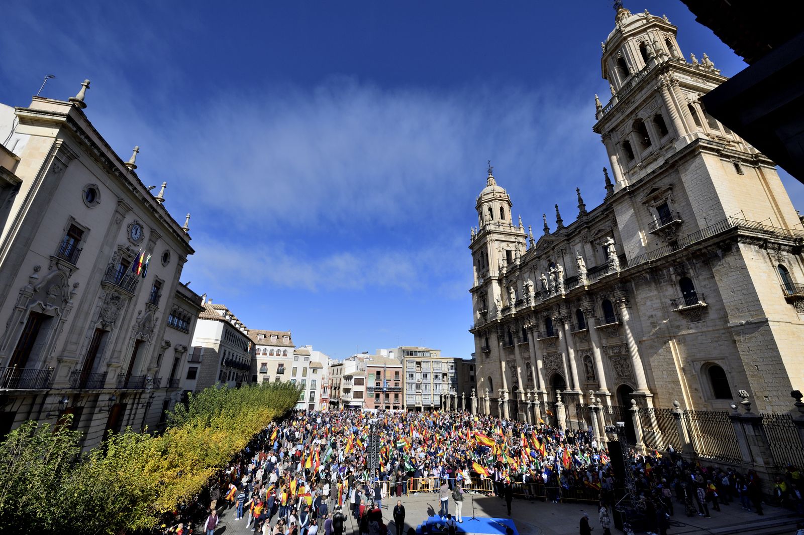 En imágenes: así ha sido la manifestación contra la amnistía en Jaén