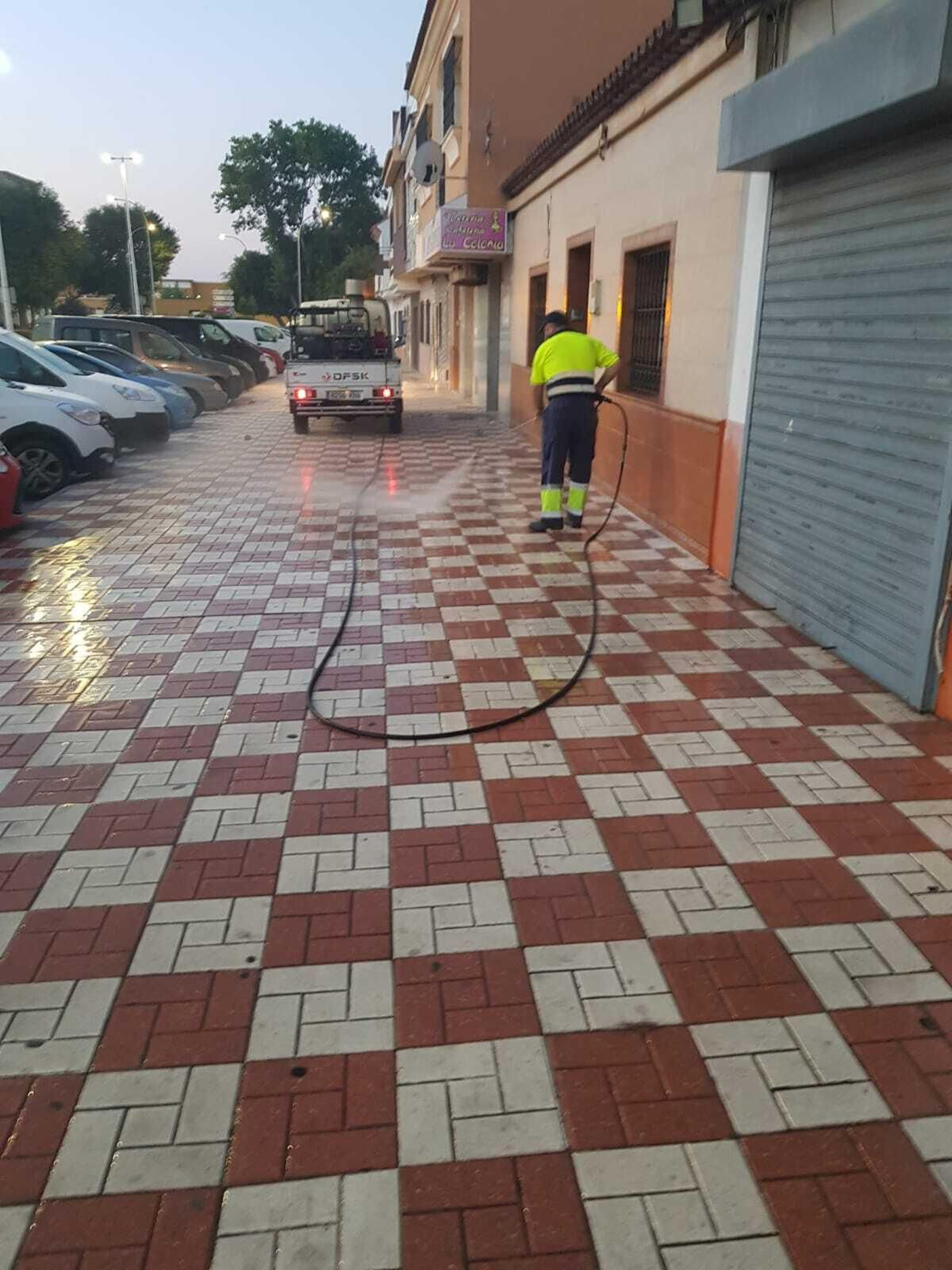 Trabajos de desinfección en La Línea