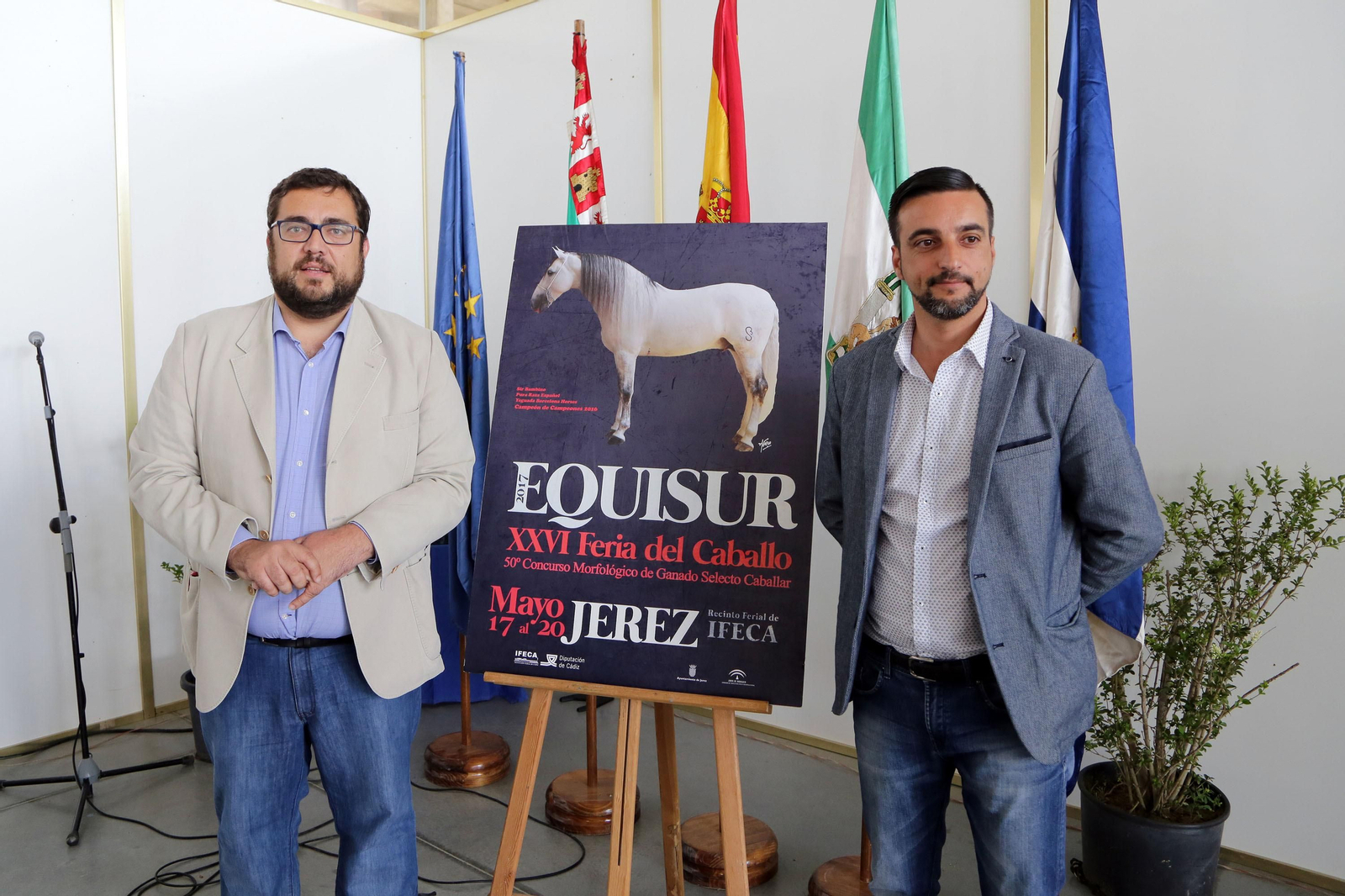 El diputado provincial Jaime Armario, en la presentación de Equisur junto al delegado de Infraestructuras del Ayuntamiento, José Antonio Díaz.