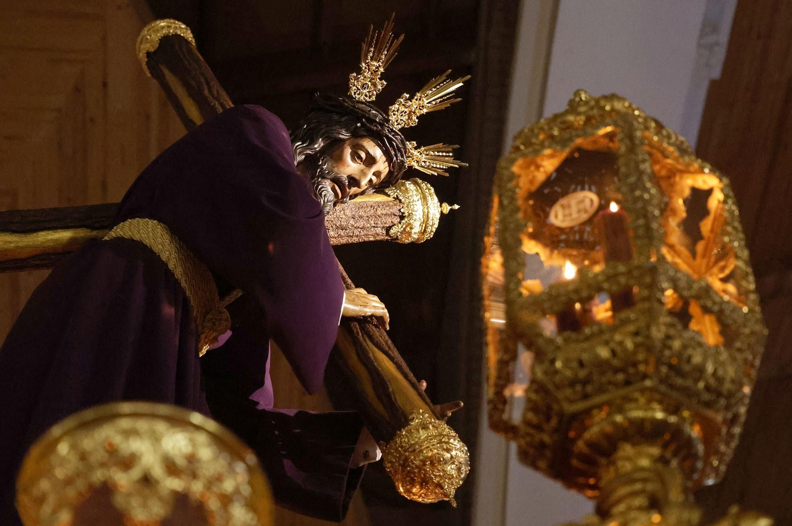 Las mejores imágenes de La Madrugá de Huelva: Hermandad del Nazareno
