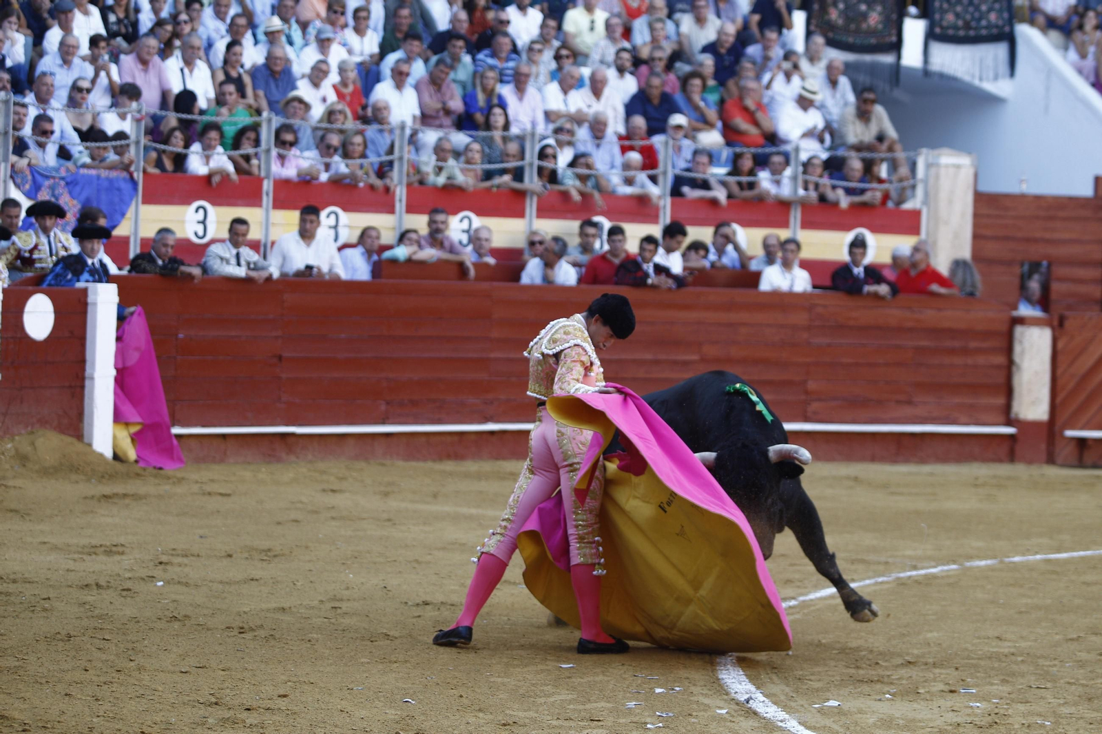 Las mejores imágenes de los toreros Fortes, Juan Ortega y David de Miranda en la Feria de Almería 2025