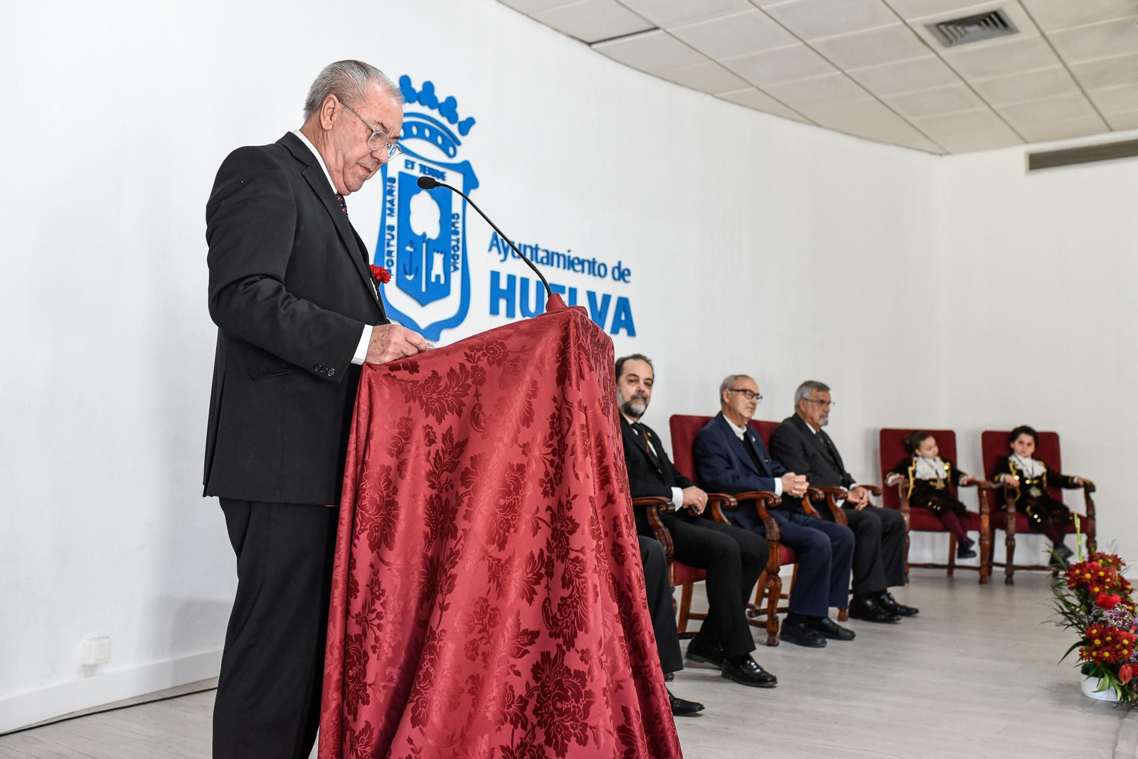 Imágenes del pregón de Toni de la Hermandad del Calvario