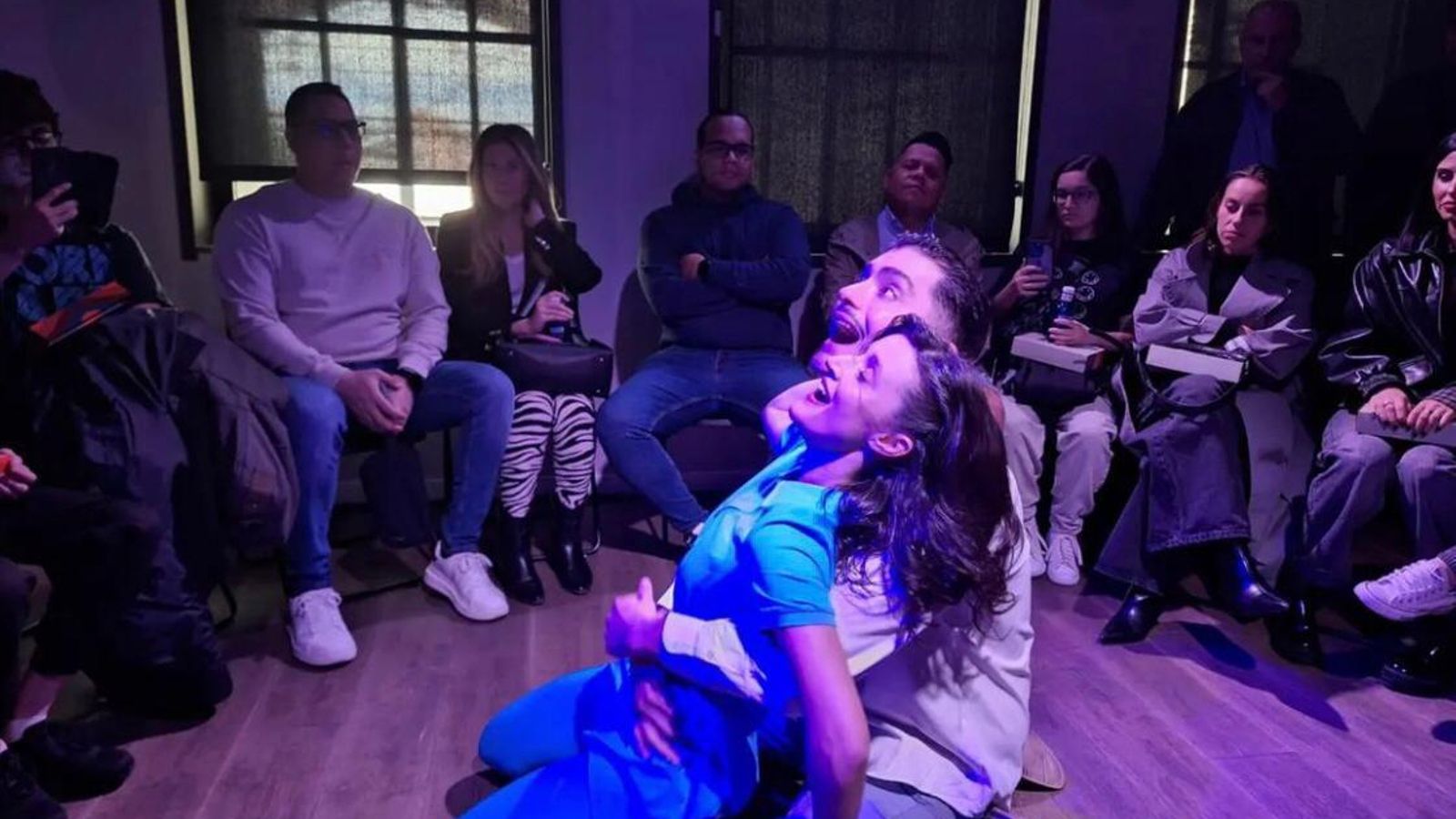 Paola Guerra en una performance.