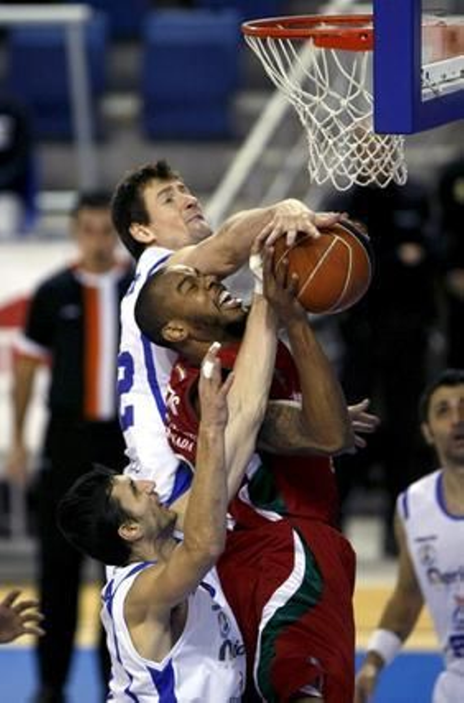 El C.B Granada recibe una paliza en Alicante.

Foto: EFE/ ACB