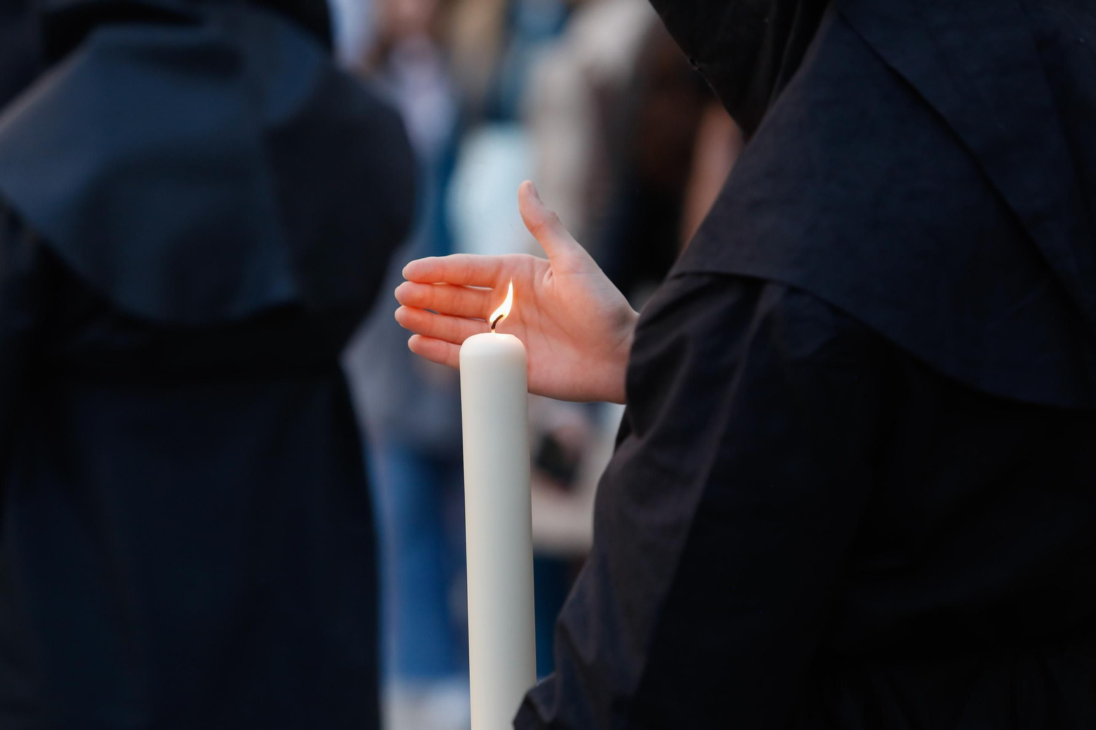 Fotos del Lunes Santo en La Línea: El Silencio