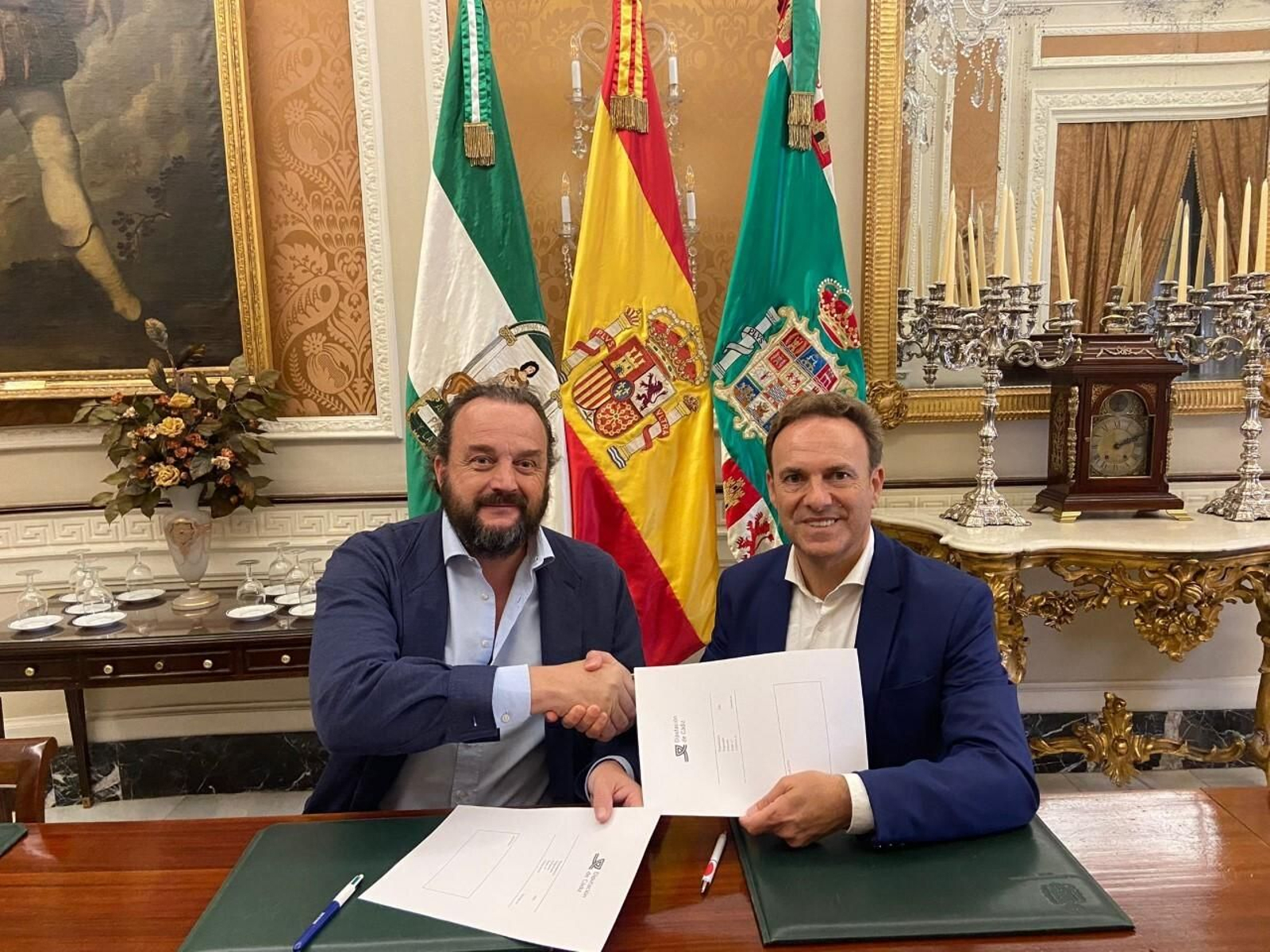 Acuerdo entre la Diputación de Cádiz y Espirituosos España.