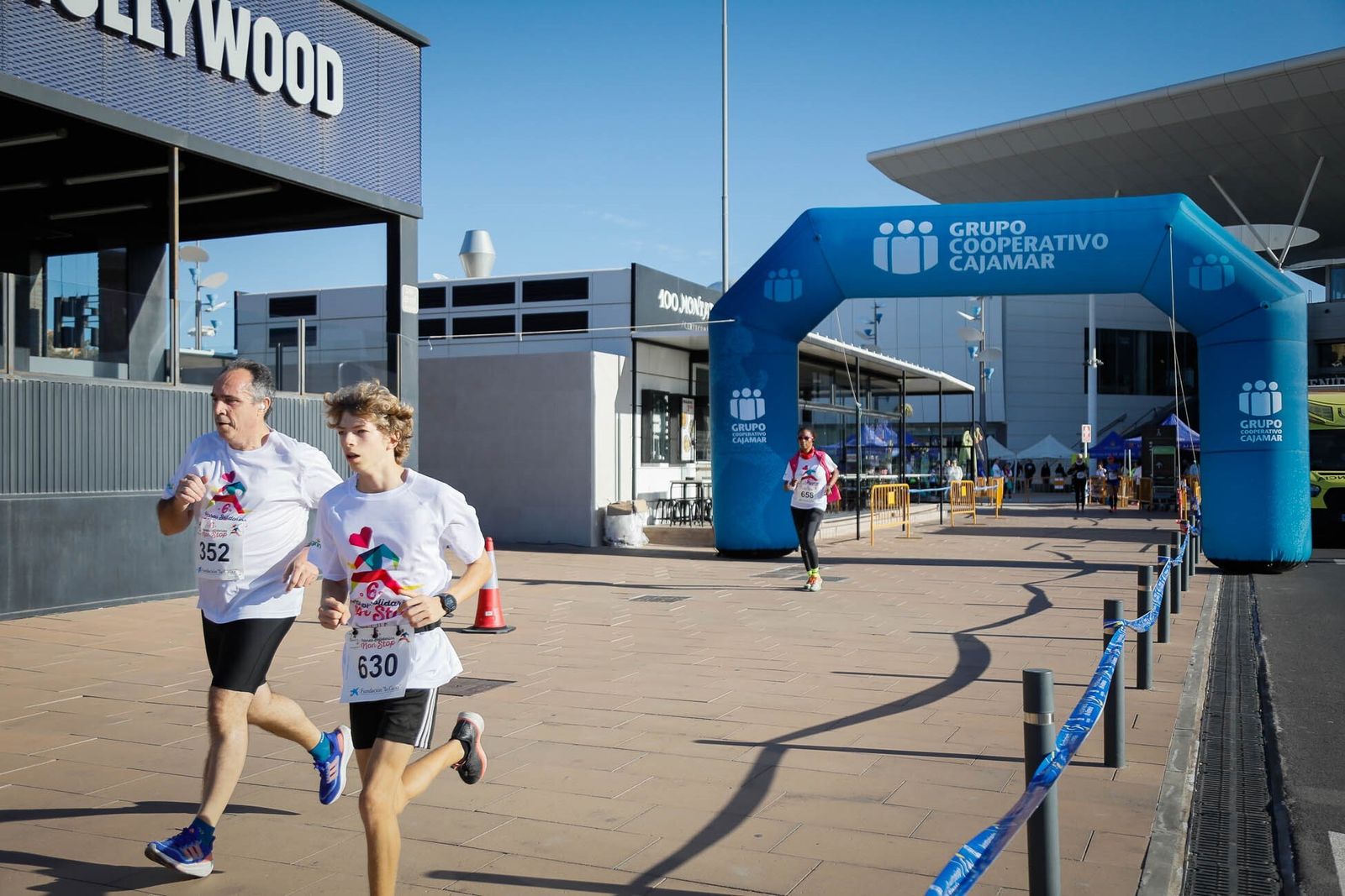 Varios participantes de esta prueba '6 Horas Solidarias Non Stop'