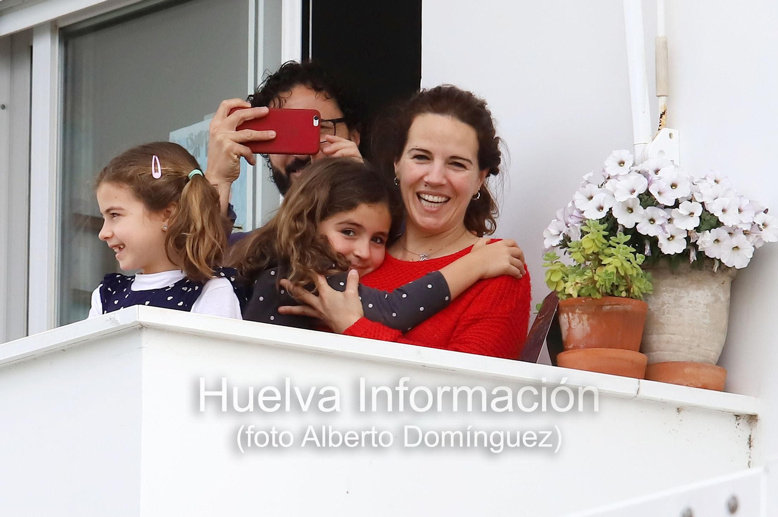 Imágenes del primer día de la salida de niños a la calle en el estado de alarma por coronavirus