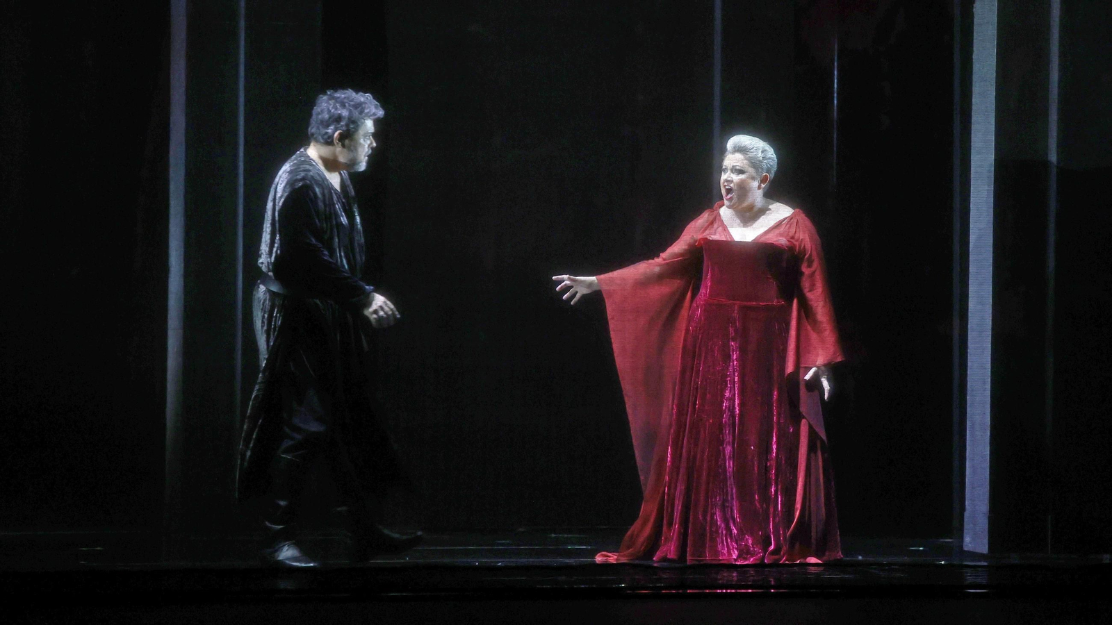 Imágenes de la ópera Macbeth en el Teatro Villamarta de Jerez