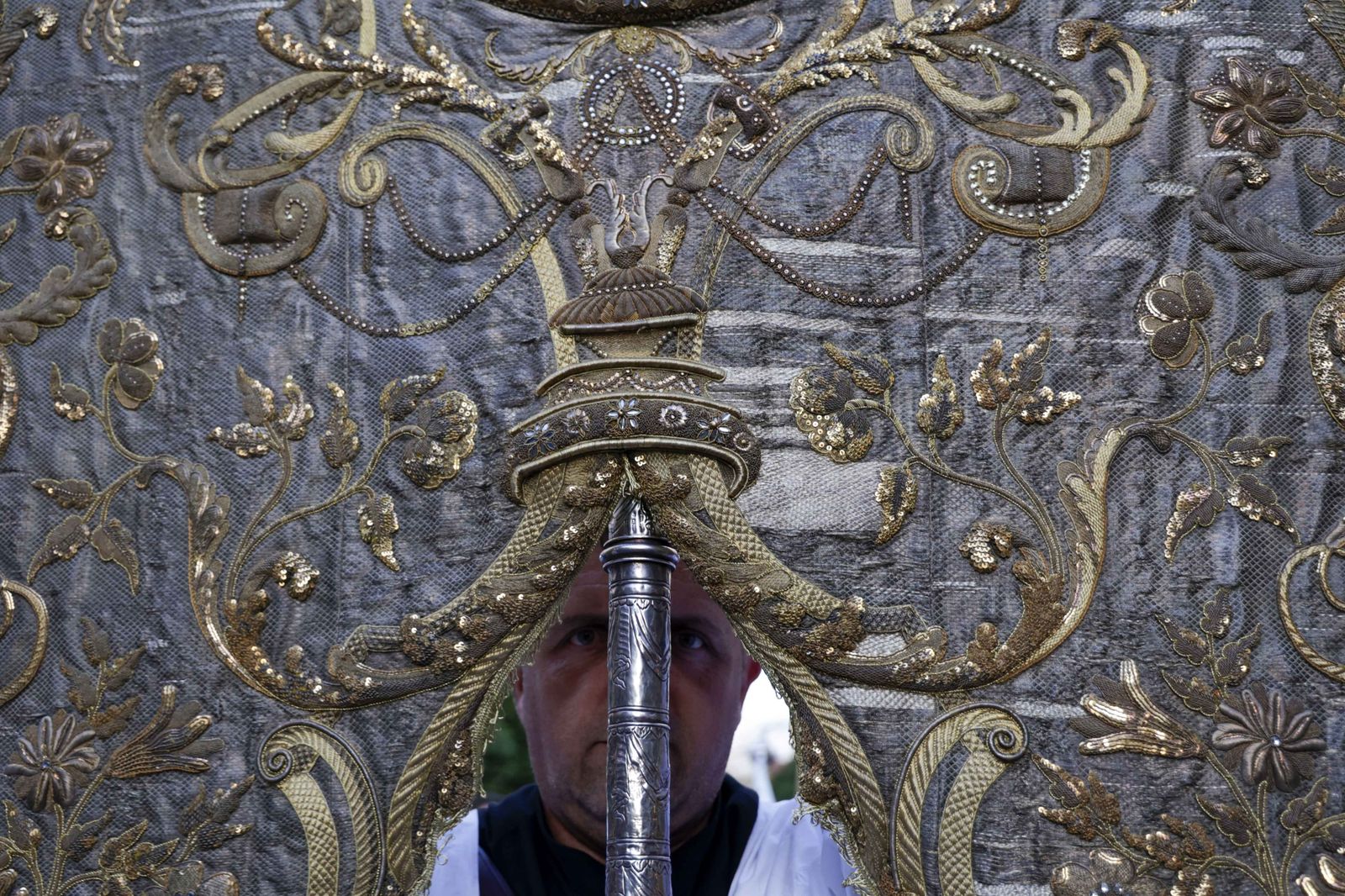 Imágenes de la procesión de la Virgen del Amparo