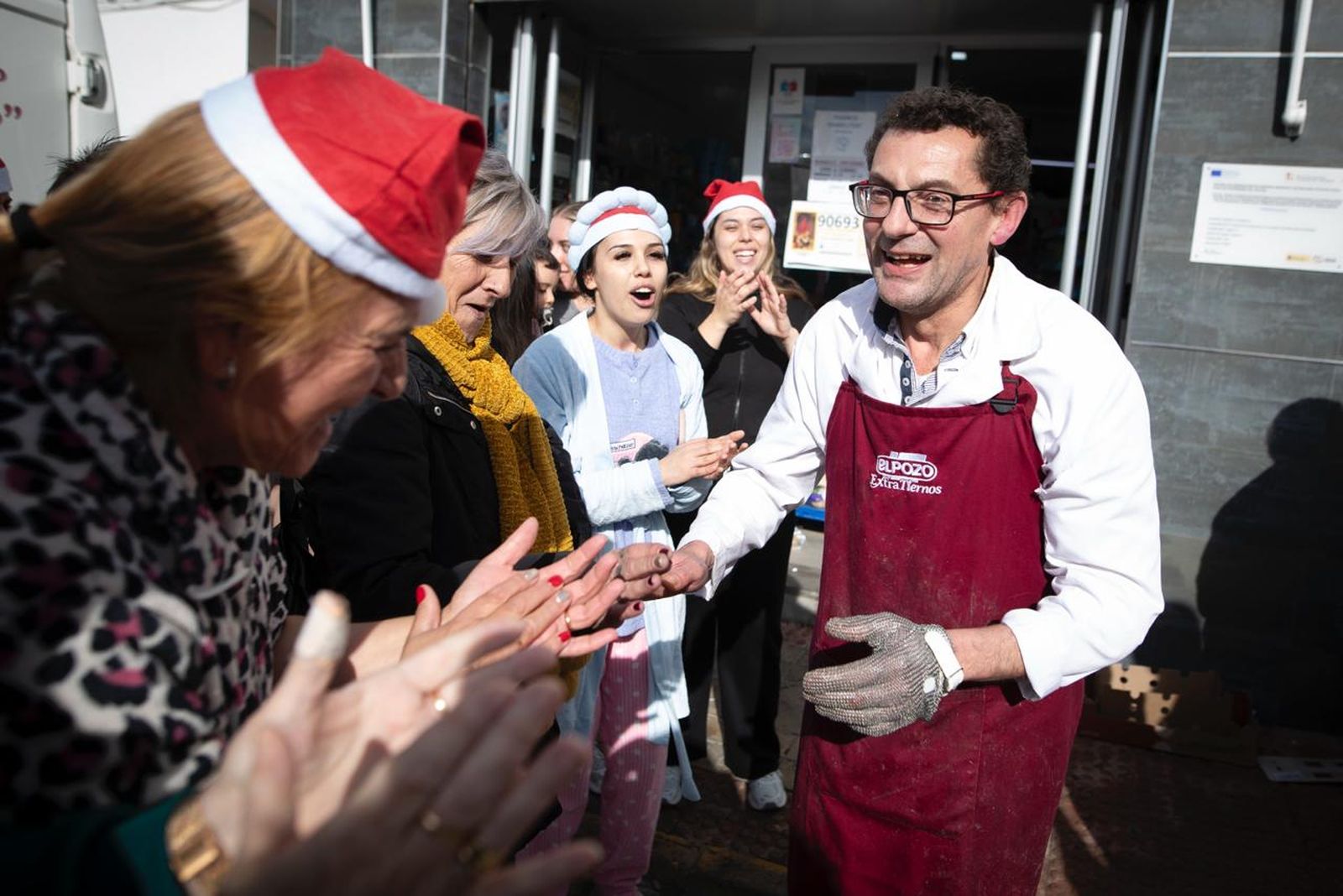 Las imágenes de la euforia en Santa Fe tras los 25 millones que deja la Lotería de Navidad