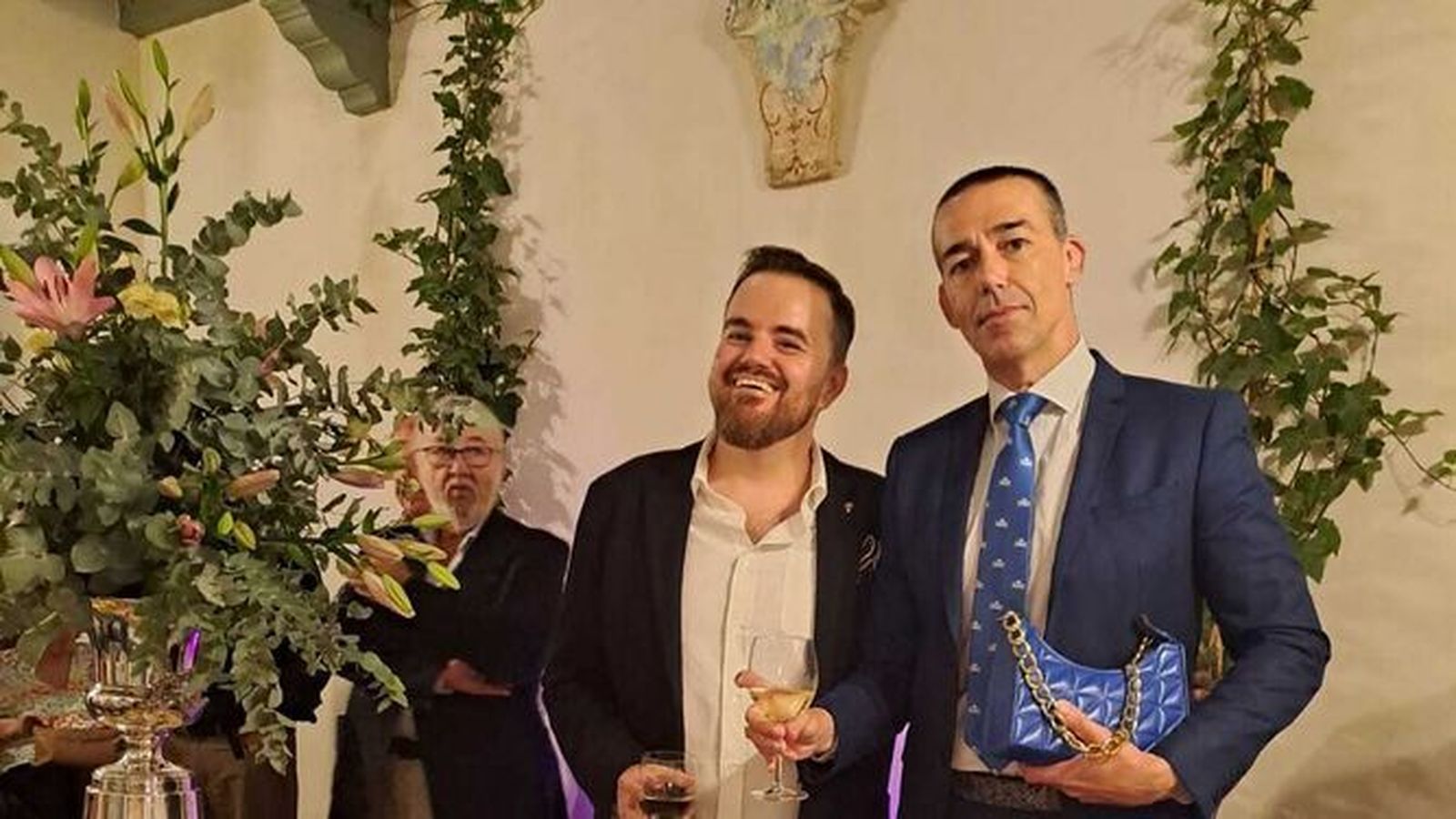 El emprendedor Jesús Cañas, junto al concejal de Patrimonio Histórico David Calleja (dcha.).