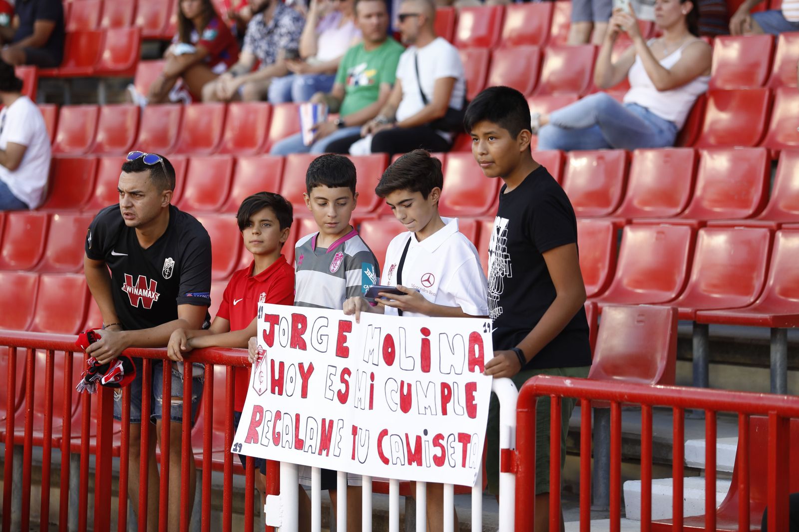 El Granada CF-Mirandés, en imágenes