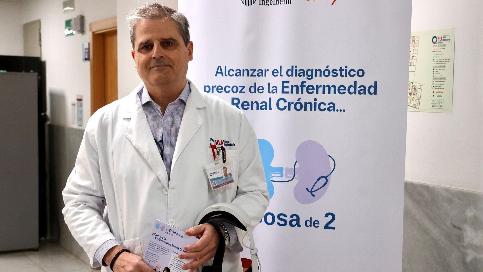 El doctor Felipe Castro, subdirector de la Clínica y médico internista  del centro.