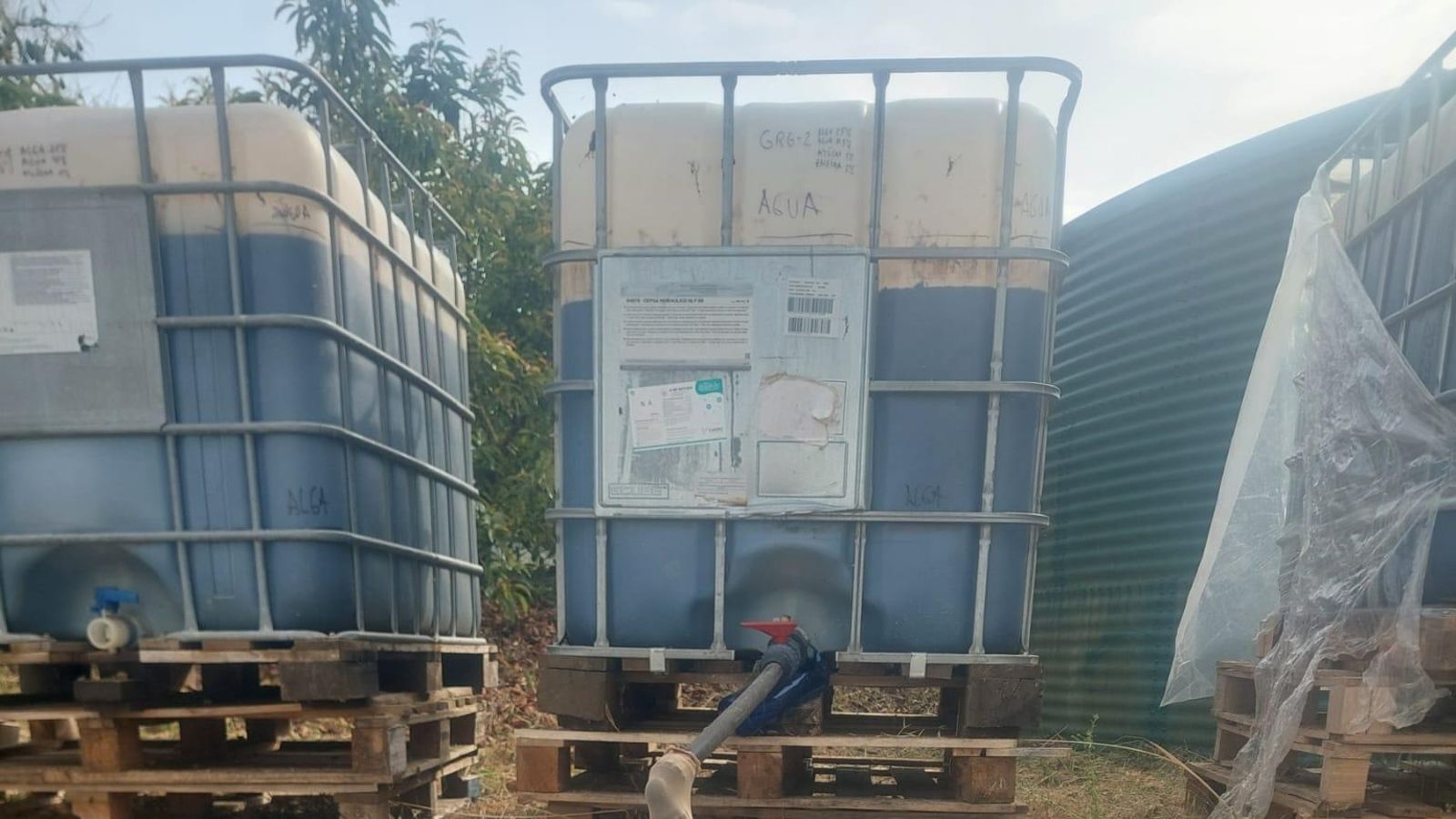 Los depósitos con el preparado.