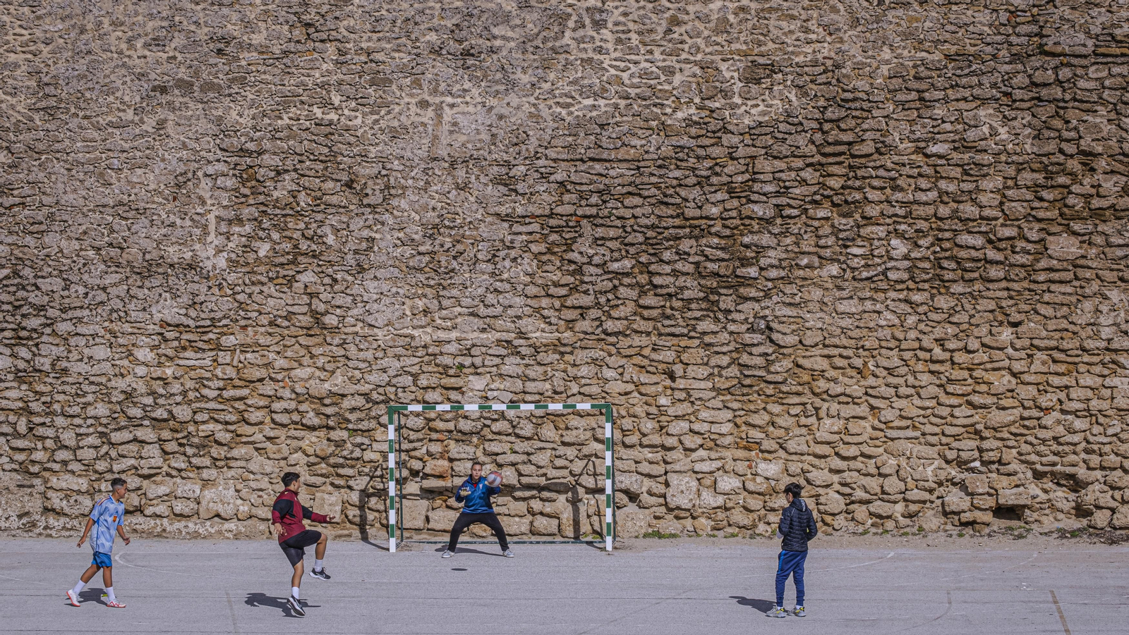 Estado del lienzo de muralla de las Puertas de Tierra de Cádiz.