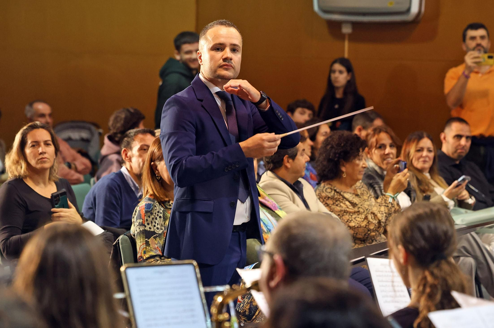 Imágenes del concierto del Conservatorio Profesional de Música 'Javier Perianes' con motivo de la celebración del Día de la Bandera de Andalucía