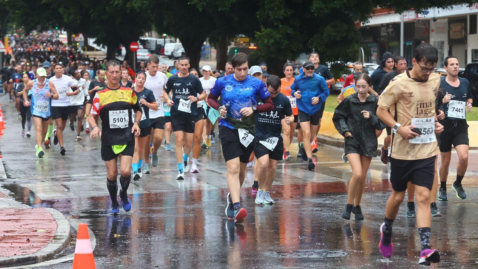 Búscate en las fotos de la Carrera Urbana Ciudad de Málaga 2024