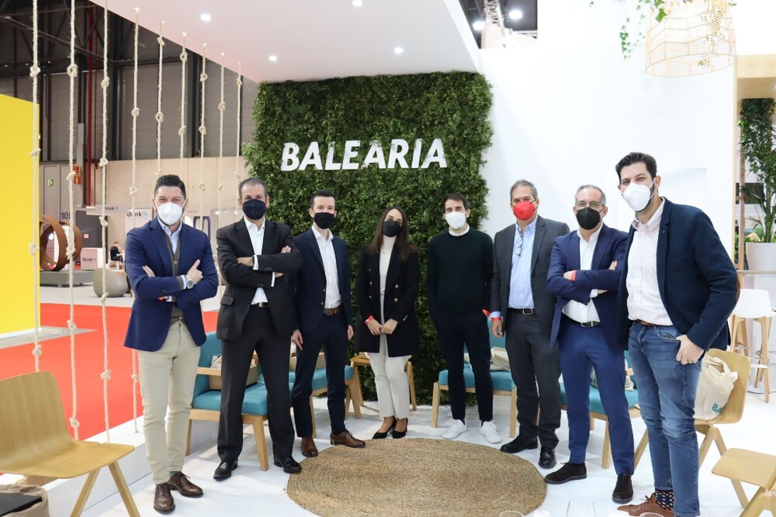 Los participantes en la mesa redonda de Baleària.