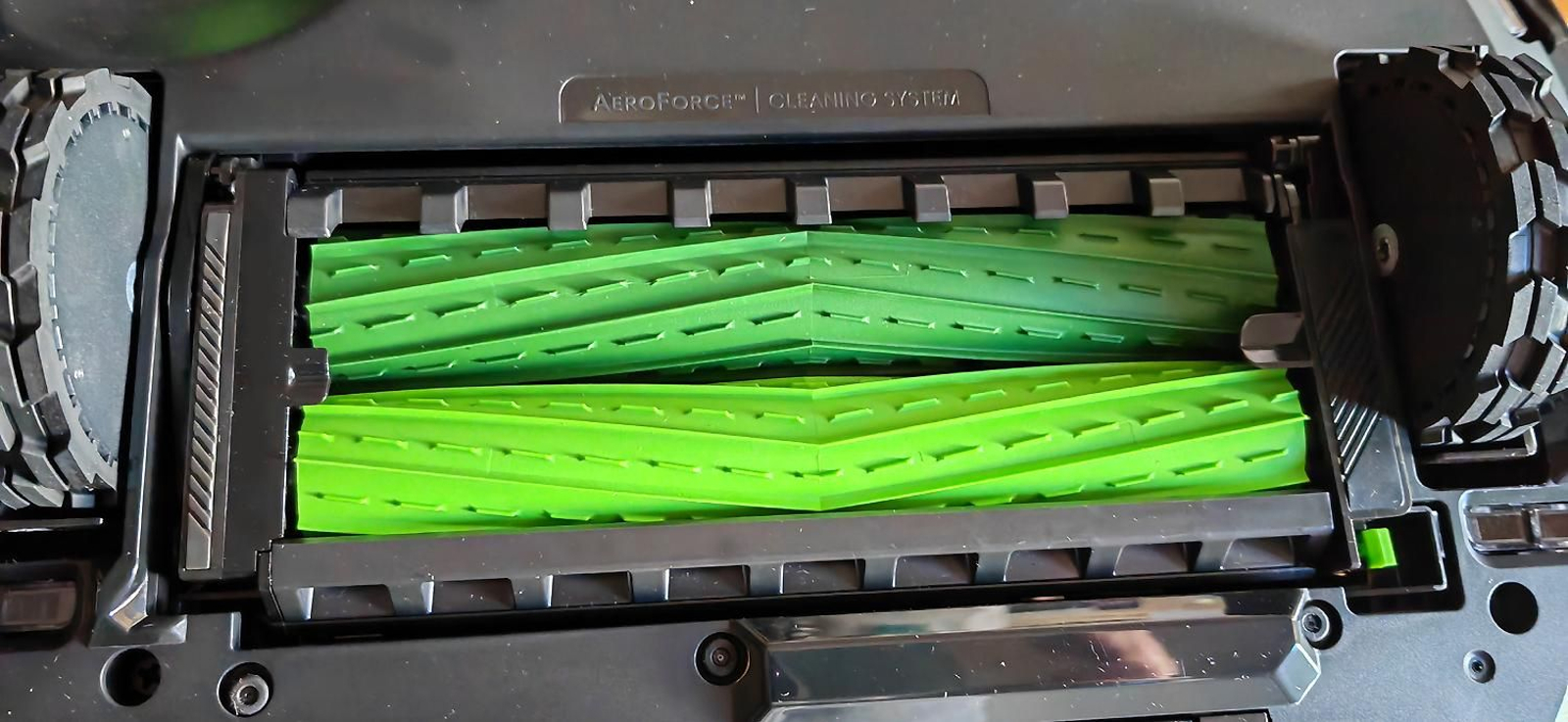 Robot aspirador y friegasuelos Roomba Combo j9+