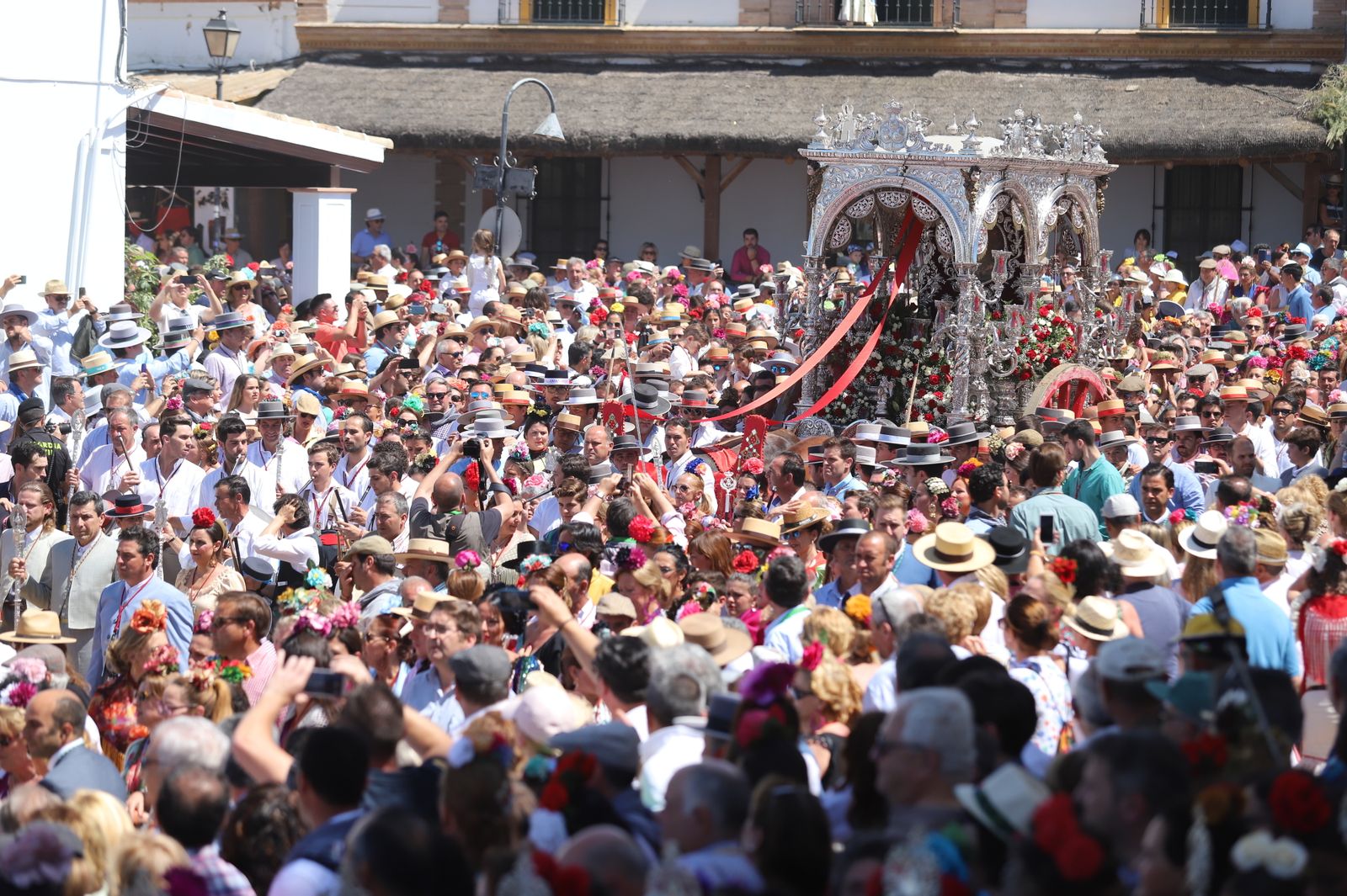 Imágenes de la presentación de las  Hermandades filiales  del sábado en el Rocío