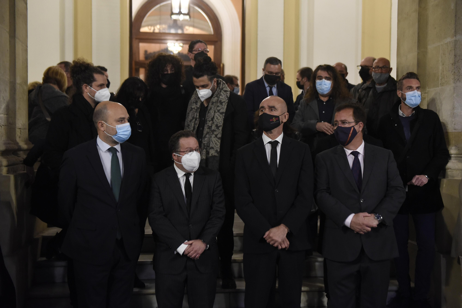 Las imágenes de la capilla ardiente de Pascual González