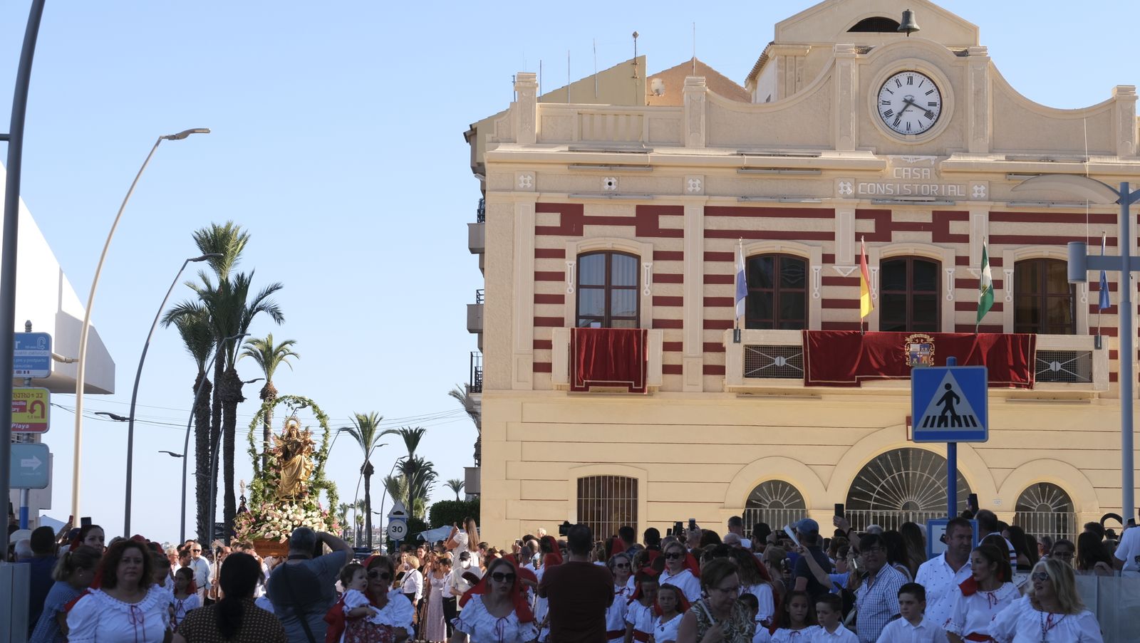 Imágenes de la procesión marinera de la Virgen del Carmen de Garrucha