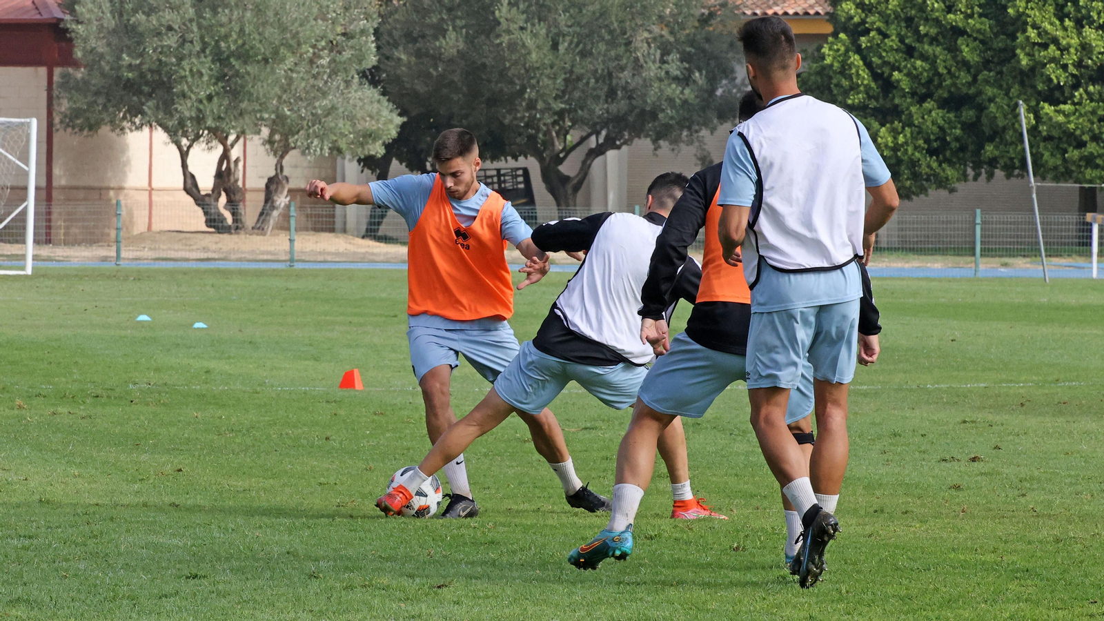 Rafa Parejo, duda para el partido en Granada.