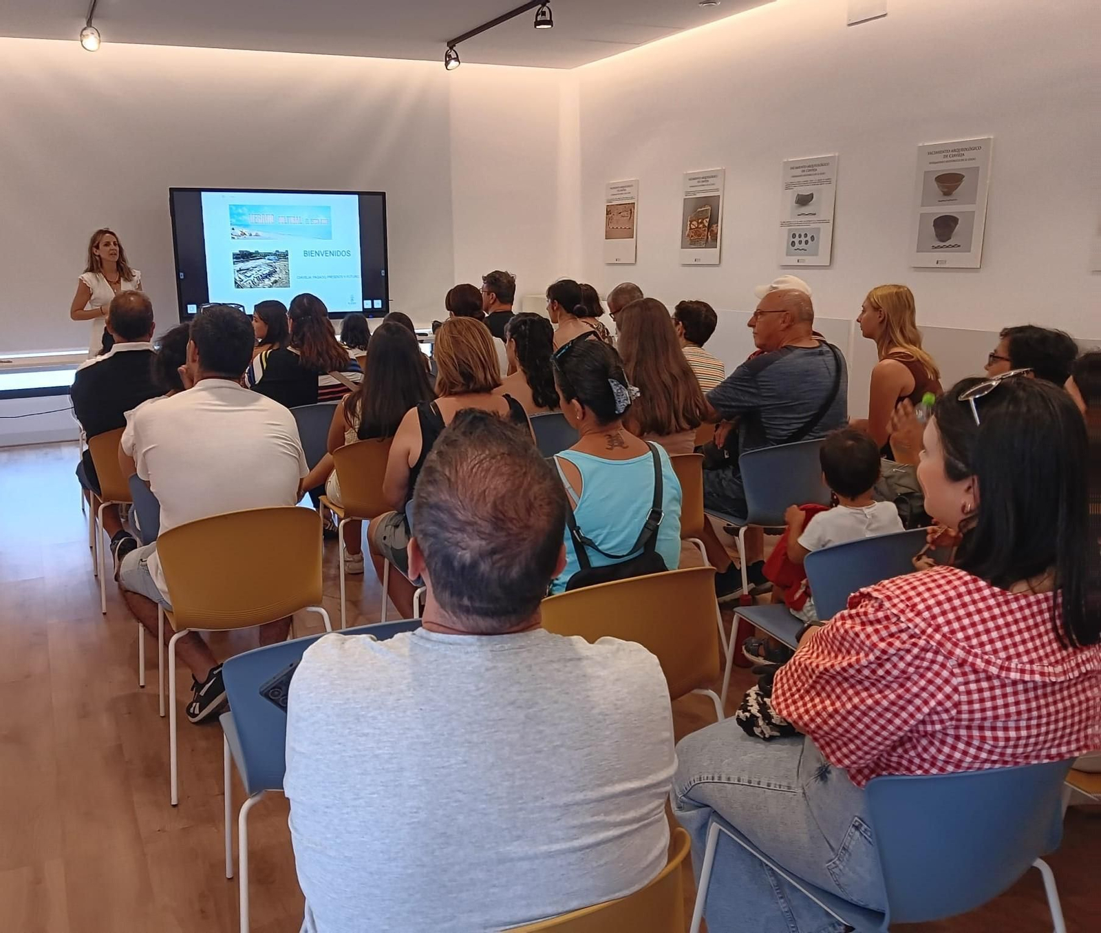 Participantes en una de las visitas a Ciavieja.