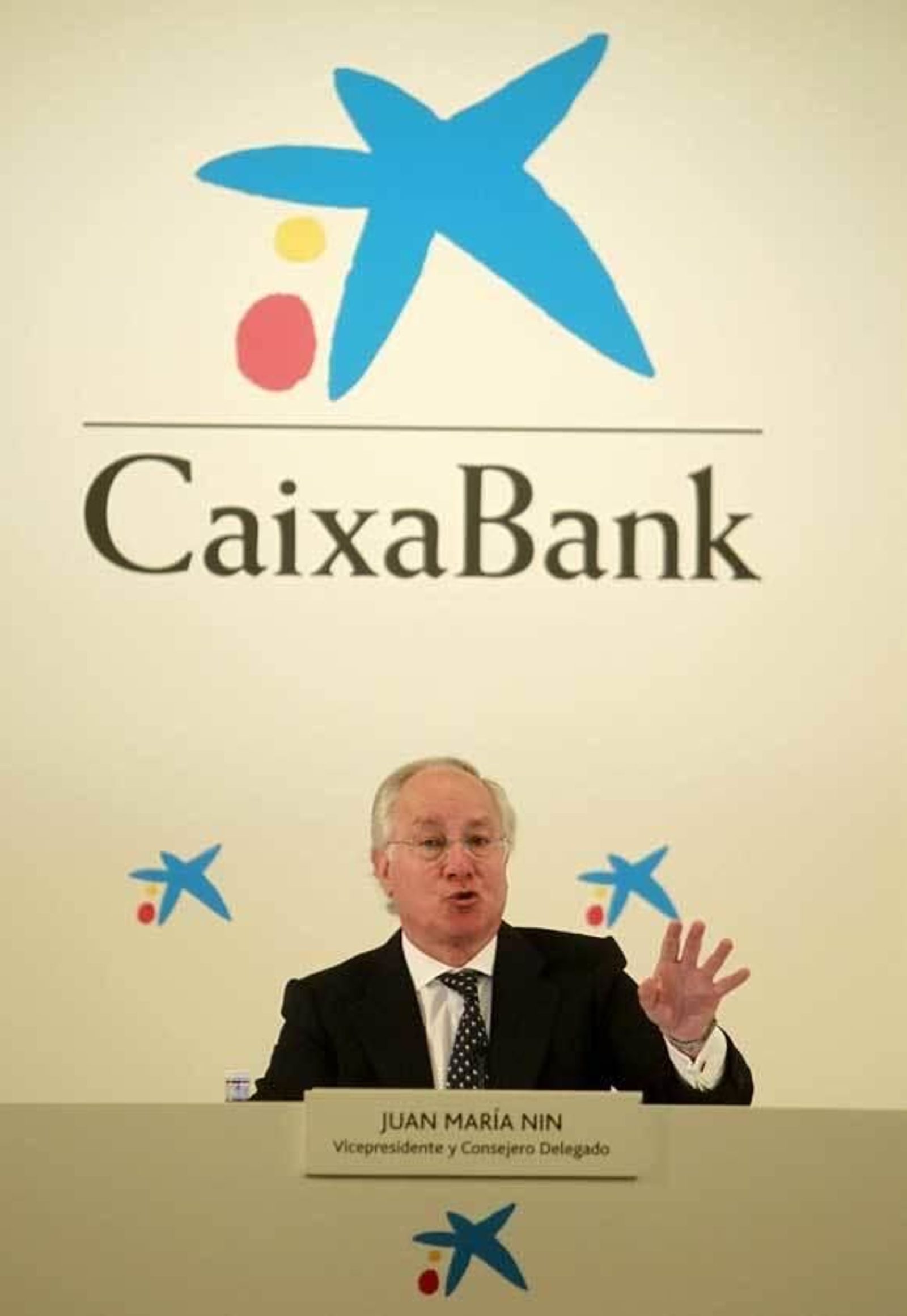 Caixabank registra la primera caída de la morosidad desde 2006