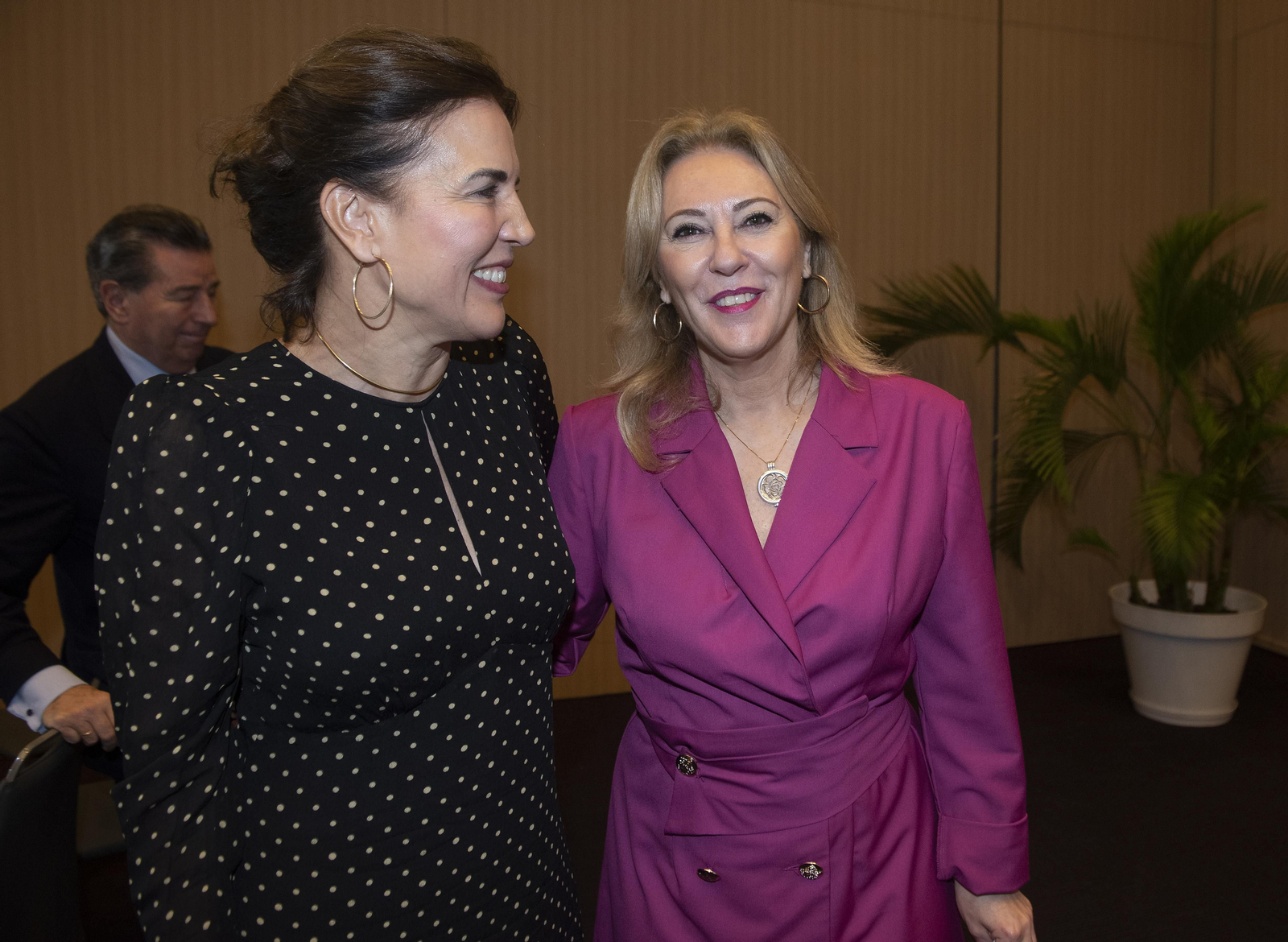 FORO JOLY.  Dña.Carolina España