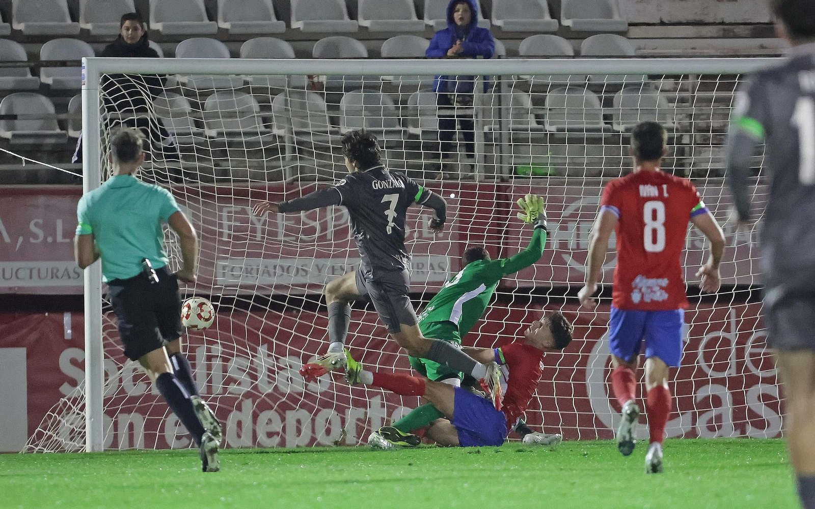 Las mejores fotos del Algeciras - Real Madrid Castilla de Primera Federación