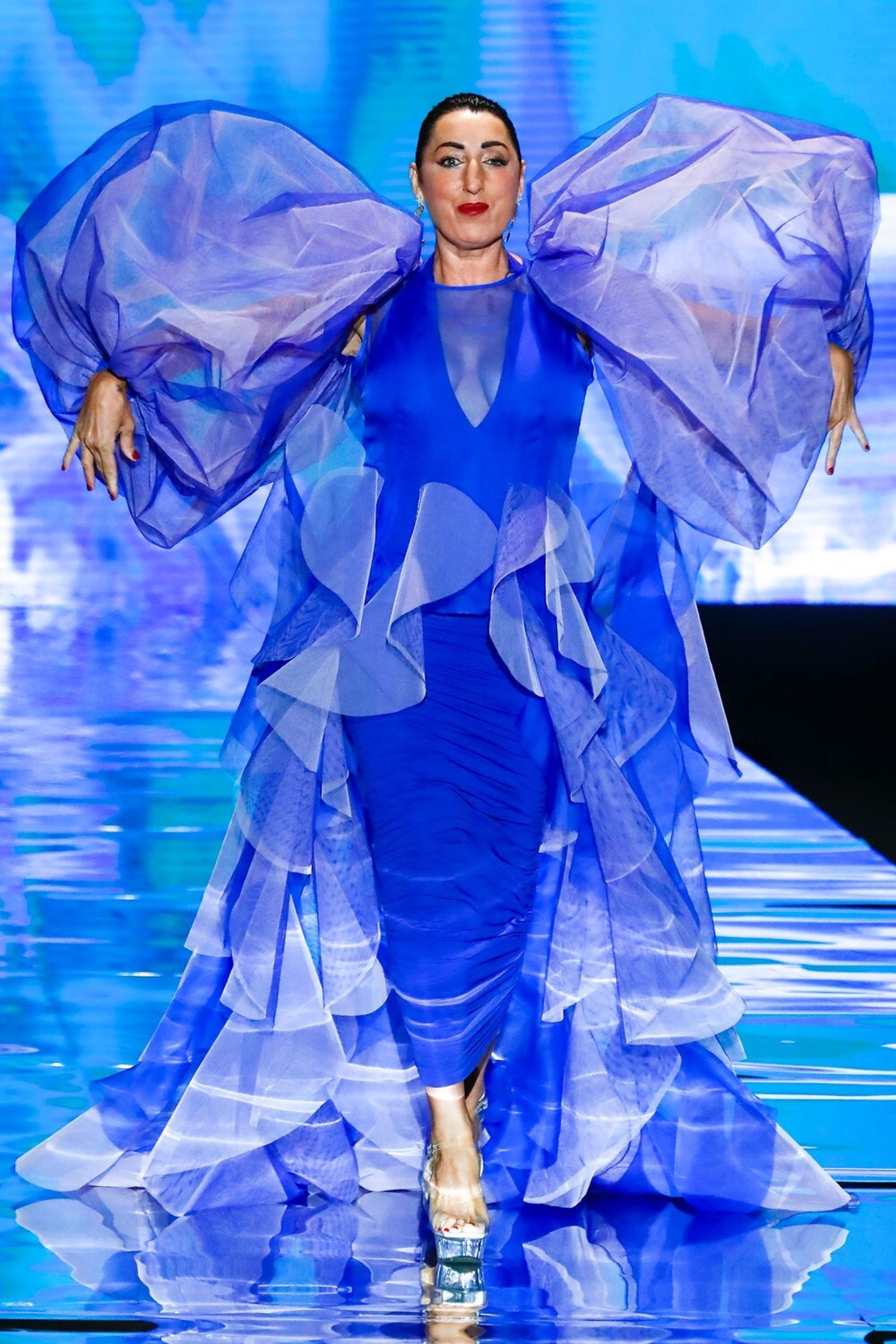 Rossy de Palma luciendo un diseño de Andrés Sardá.