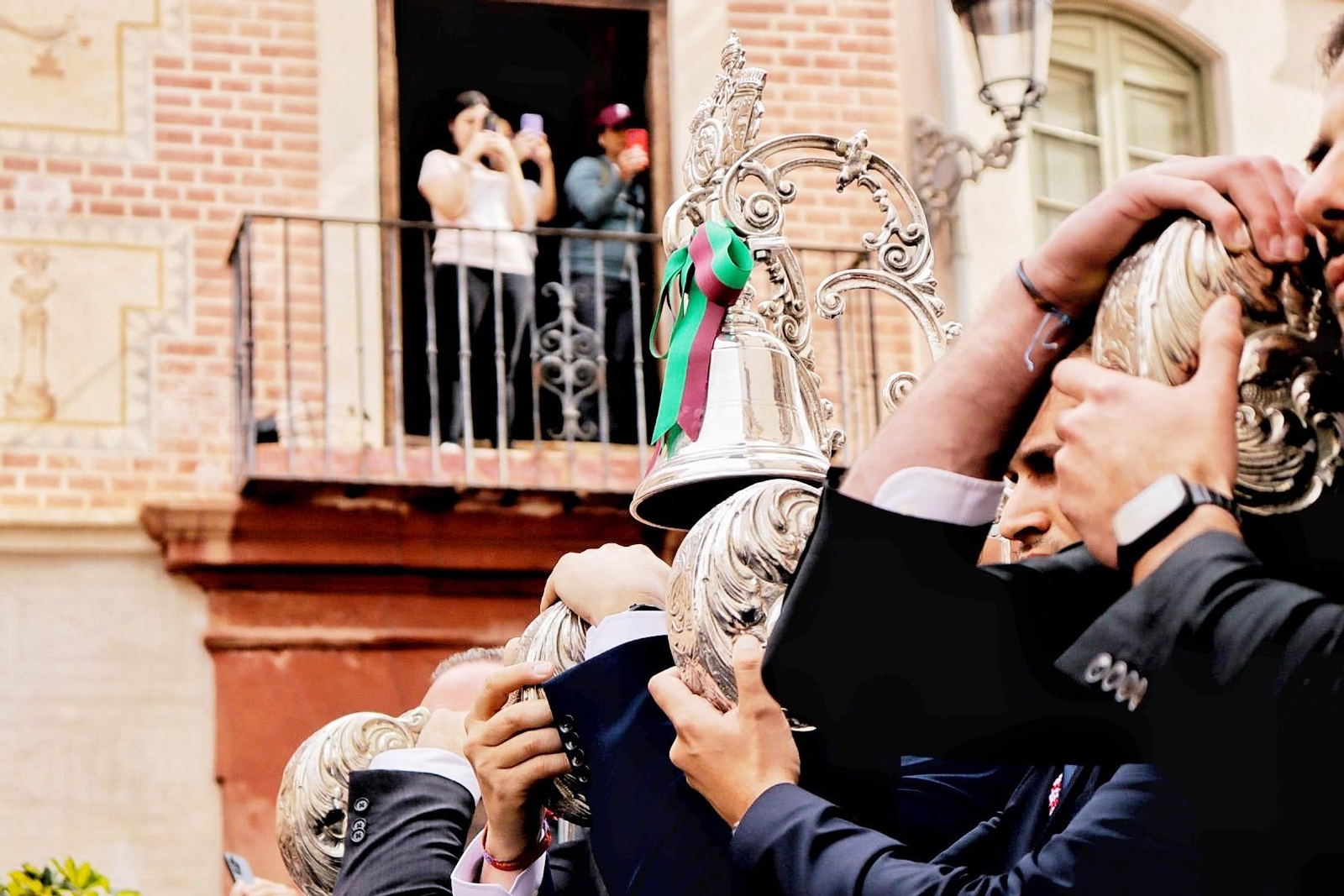 Los traslados de la Sangre y la Piedad de la Semana Santa de Málaga 2025, en imágenes