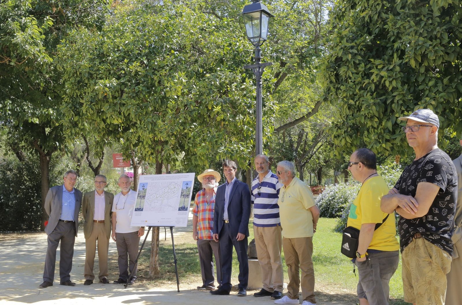 Un momento de la visita de los responsables municipales al Parque Amate.
