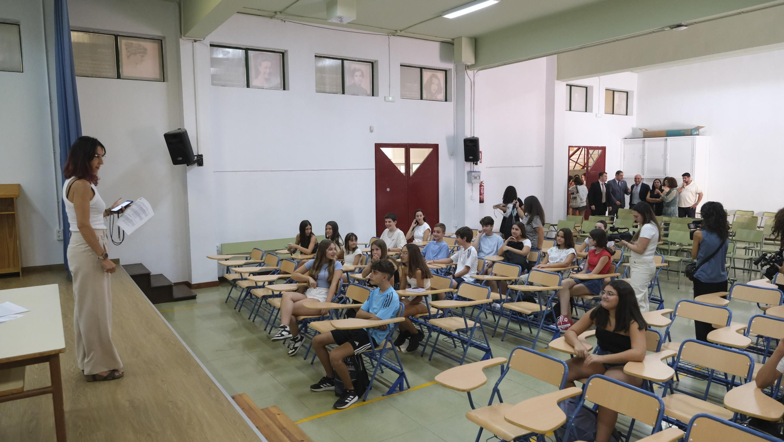Inicio del curso escolar en el IES Alborán-Manuel Cáliz, en imágenes