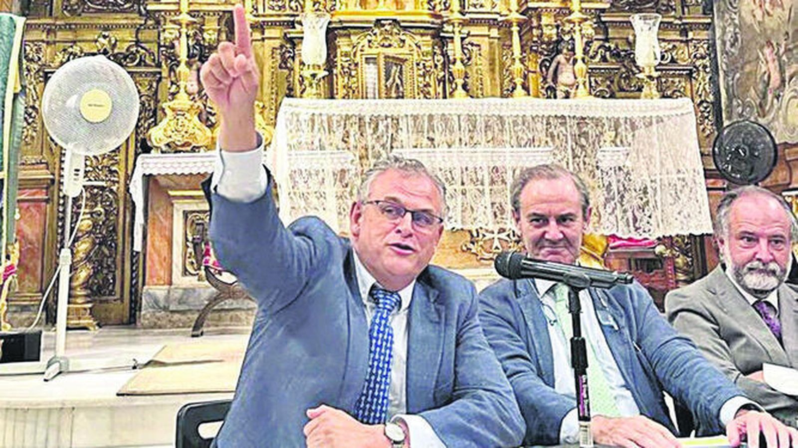 De izquierda a derecha, Román Calvo, José Manuel Berjano (hermano mayor) y Fernando Gabardón.