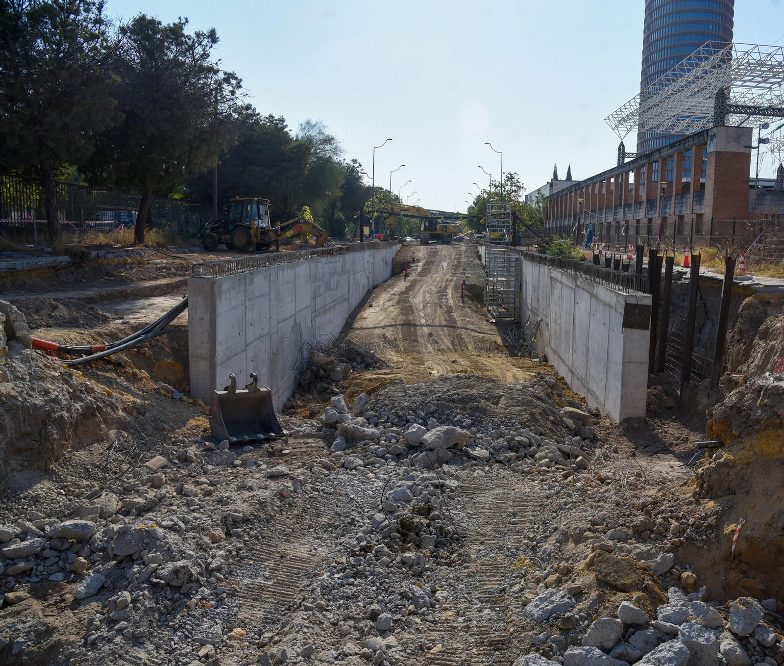 Estas son las obras del carril Bus VAO Sevilla-Salteras que afectan a la avenida Carlos III de la Cartuja