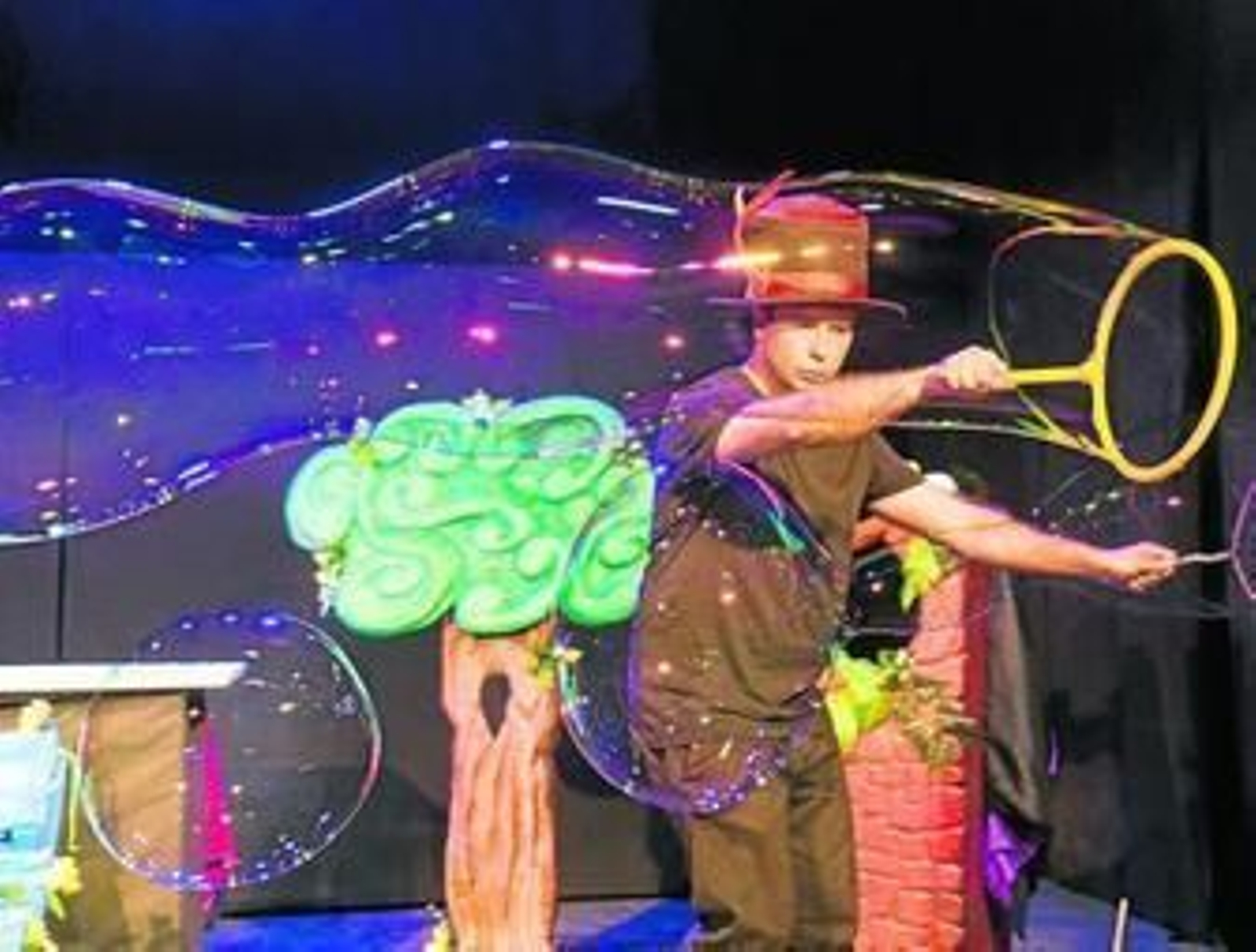 El Patio Animación llevó 'El bosque de las pompas de jabón' al Teatro del Títere.