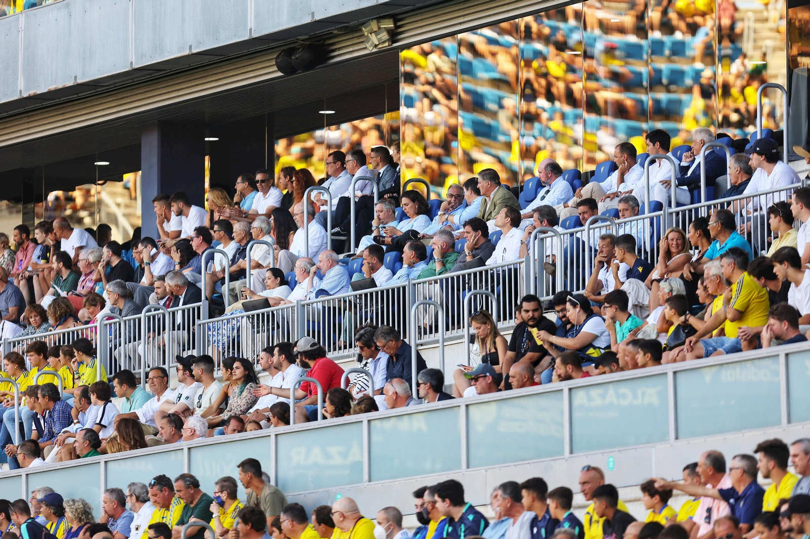 Búscate entre las imágenes del Cádiz - Real Sociedad