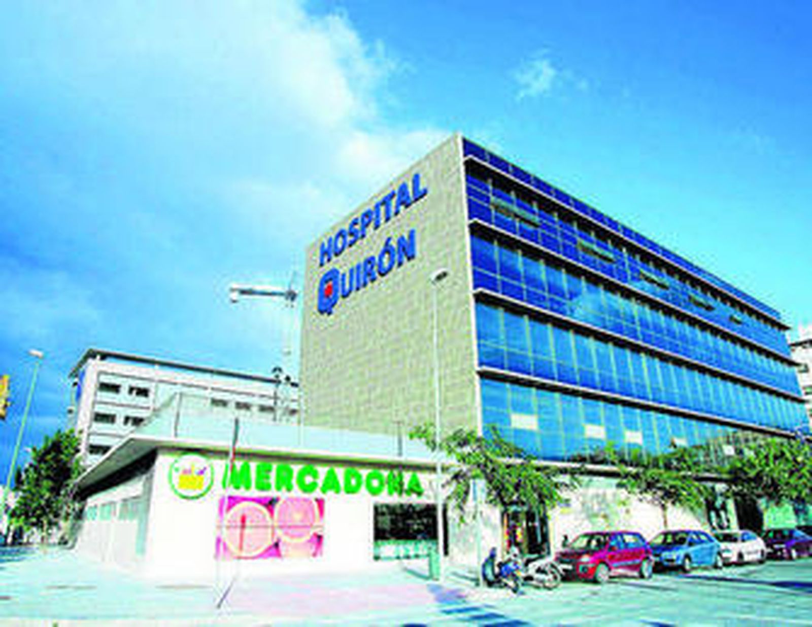 Edificio del Hospital Quirón, en Parque Litoral.