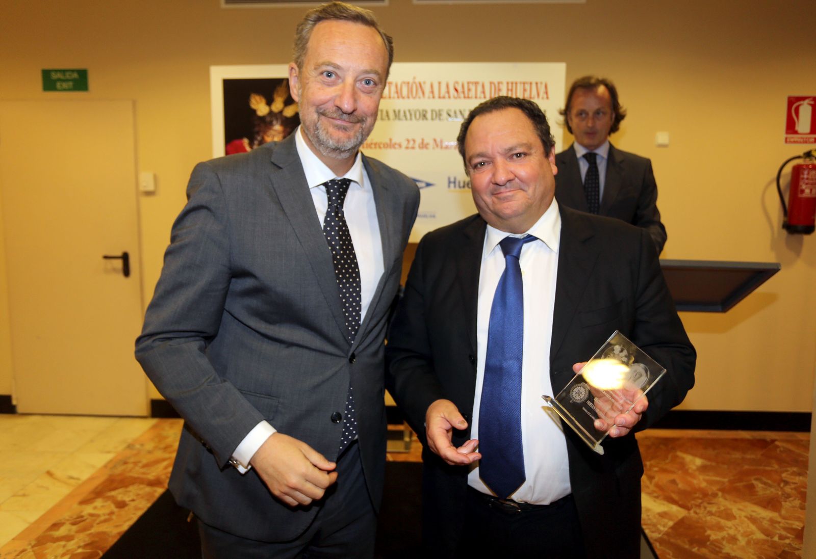 Entrega de recuerdos de la 24ª edición de la Exaltación a la Saeta de Huelva