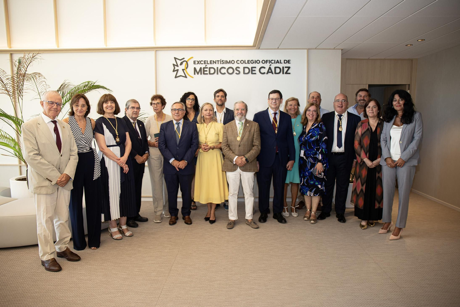 La nueva Junta Directiva del Colegio de Médicos de Cádiz.